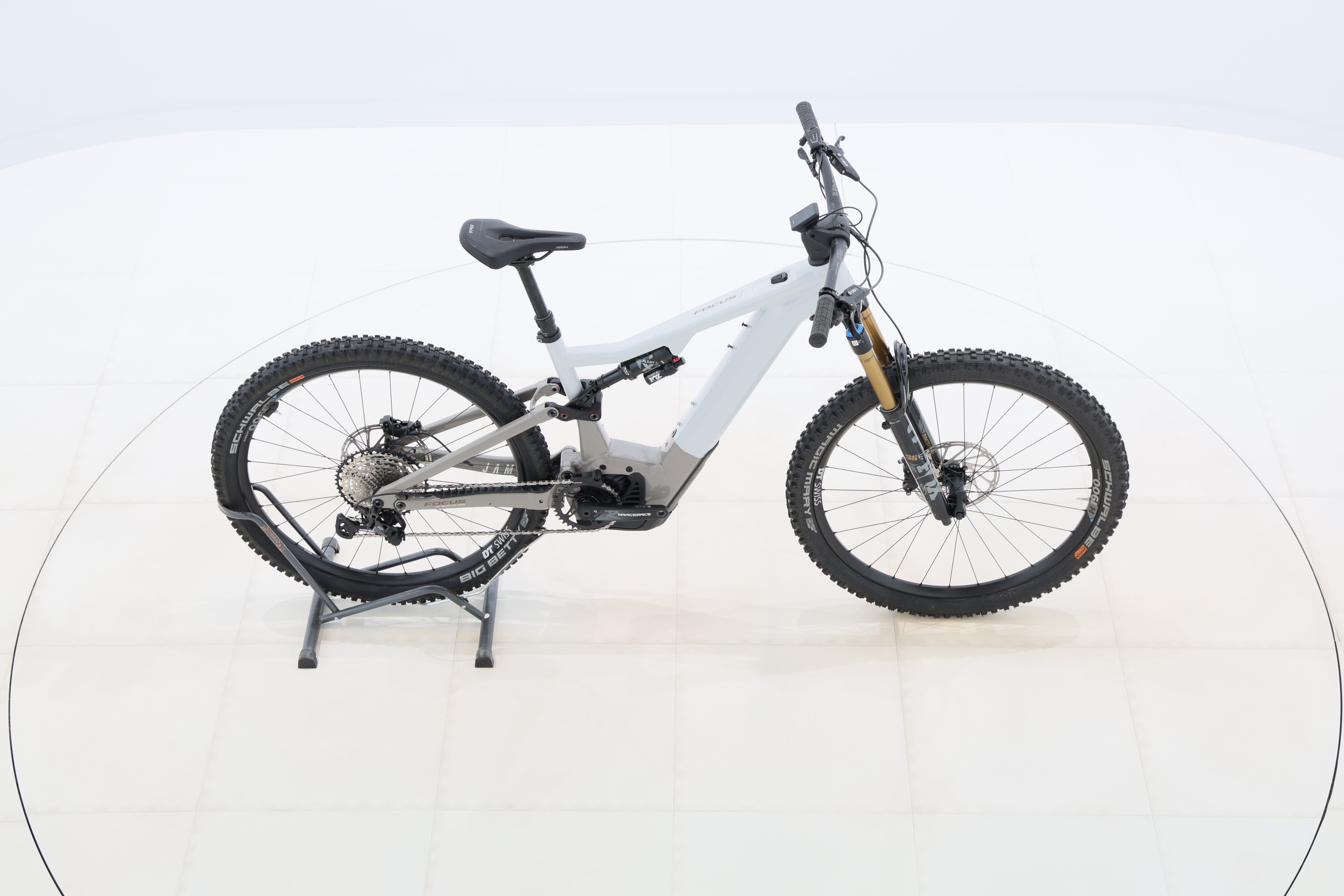 1e4a7676-1446-4c5e-9515-3c89a1aa434a