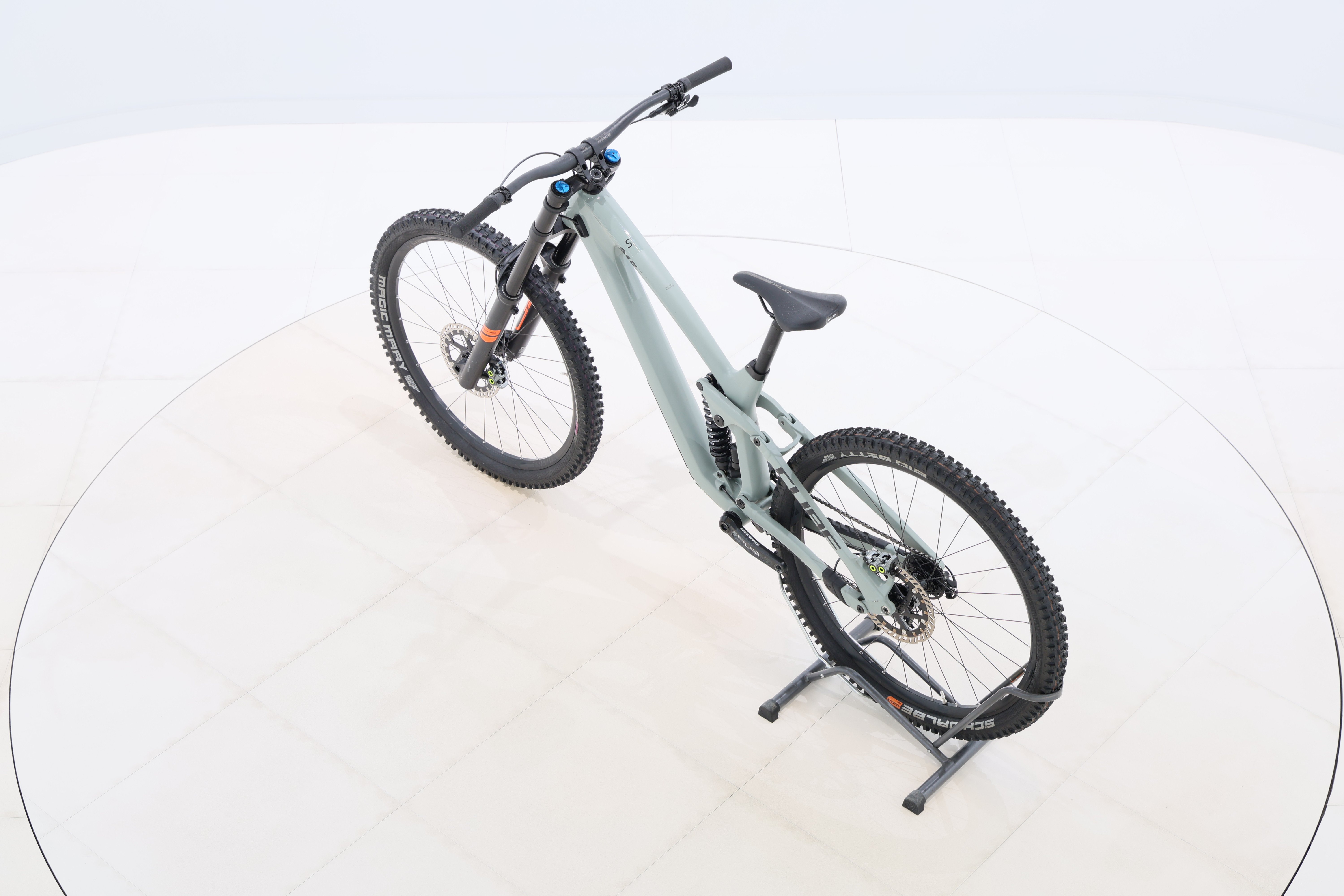 3b1374b0-2bf0-4e0c-aefd-25ee813e596f