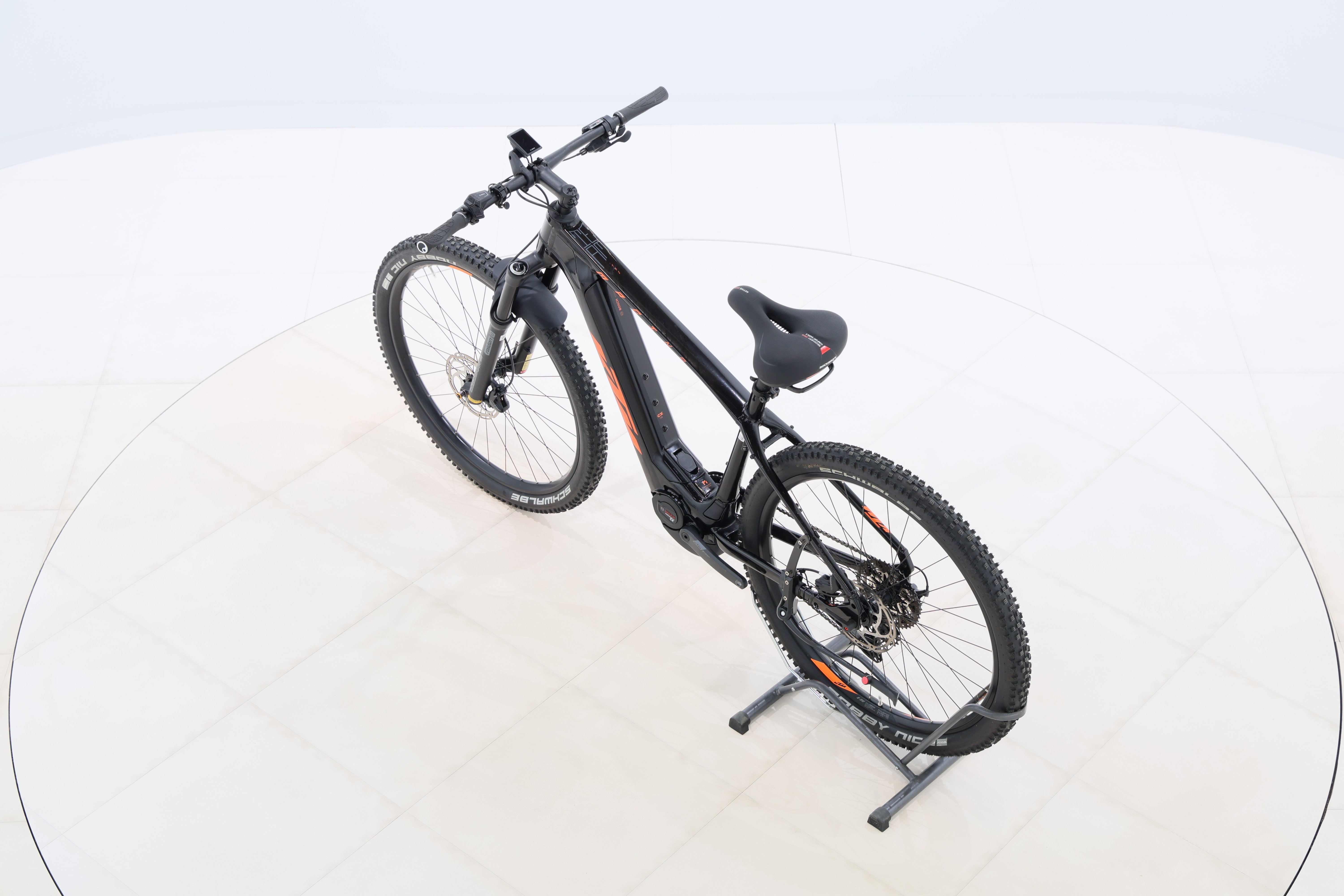 74e51120-2e68-43f0-9384-43b21840aabb