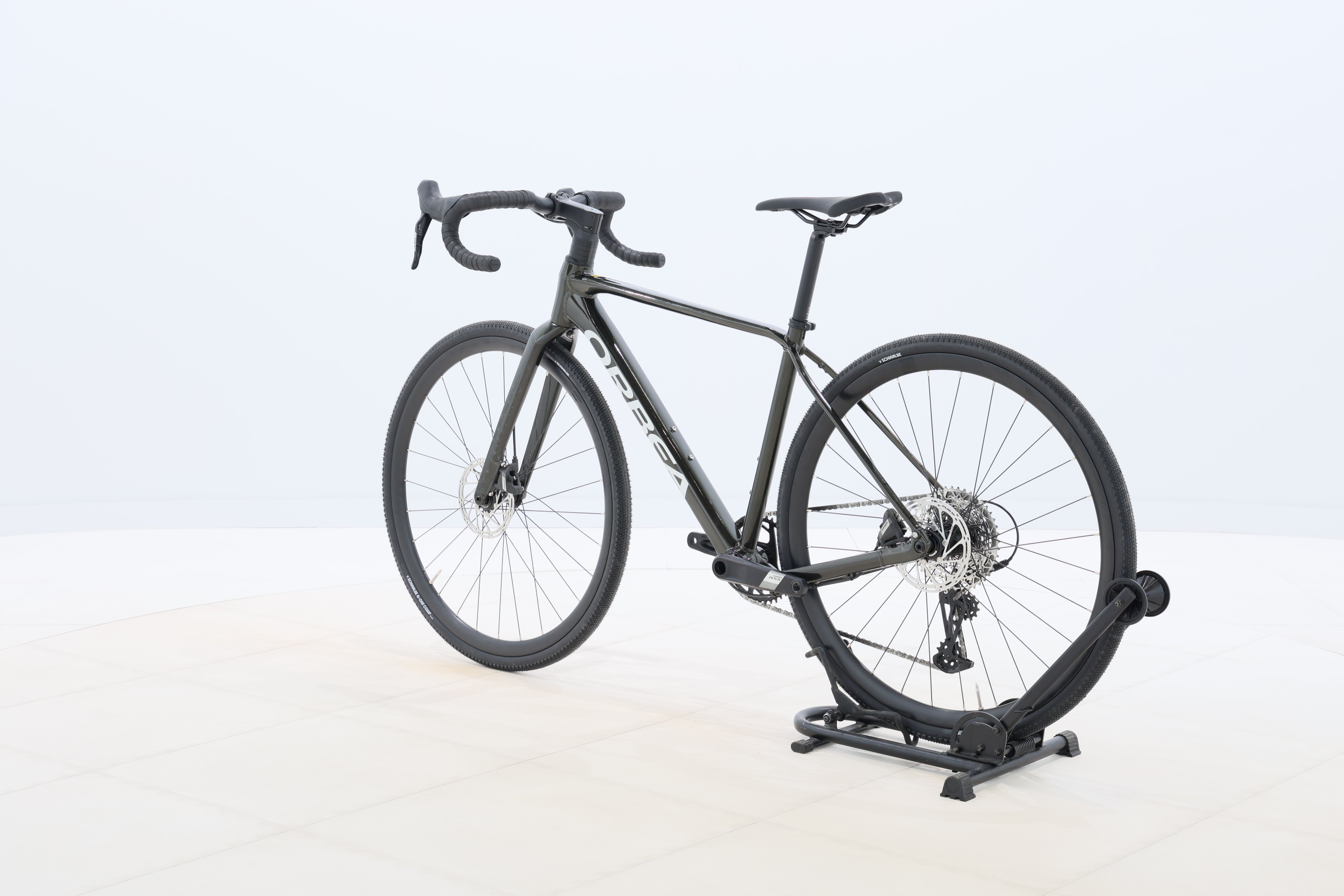 e13a969b-a9b6-436e-a319-44c1d5e500f6