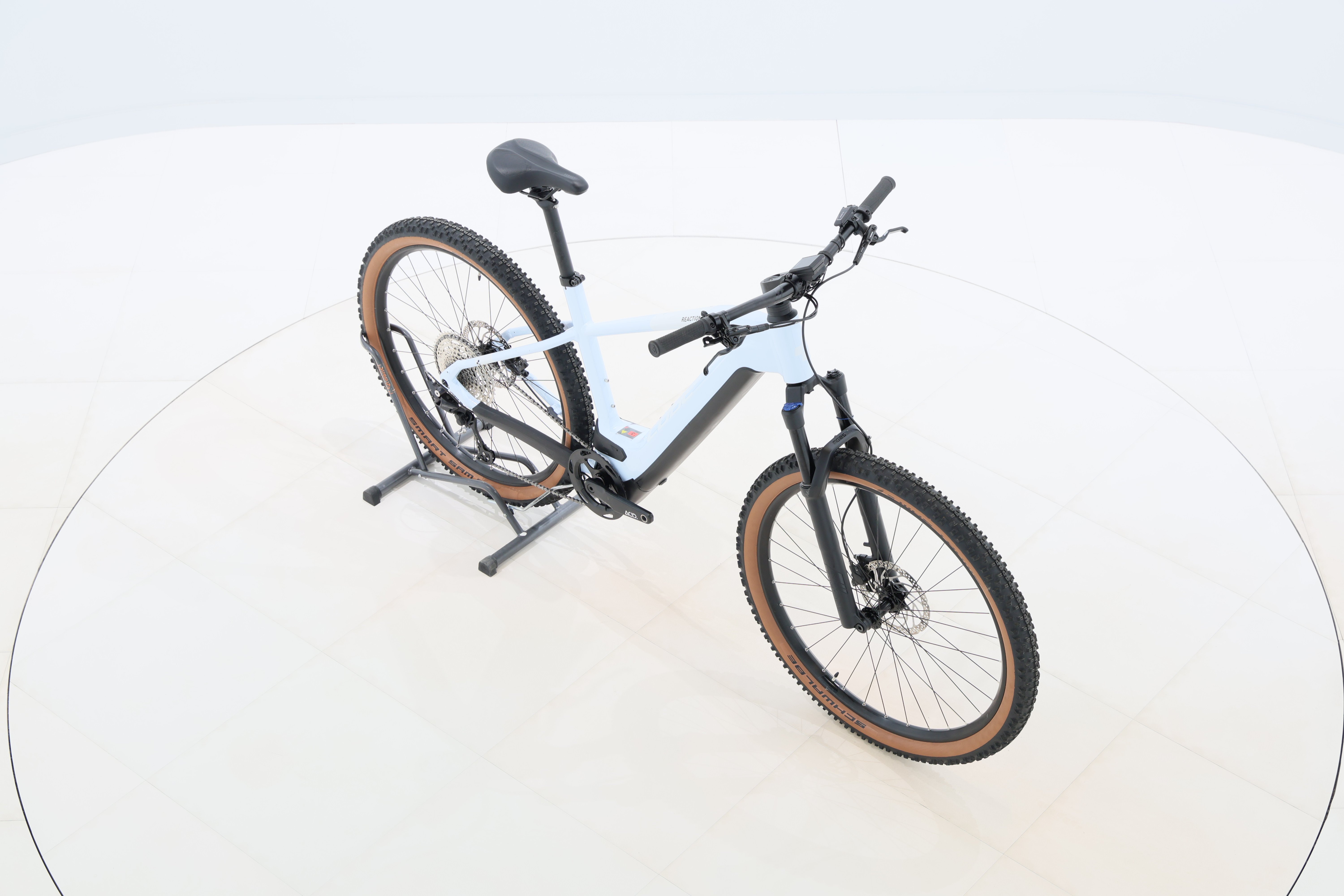 bb8ca334-aa4f-420f-942b-8425b1480f0f