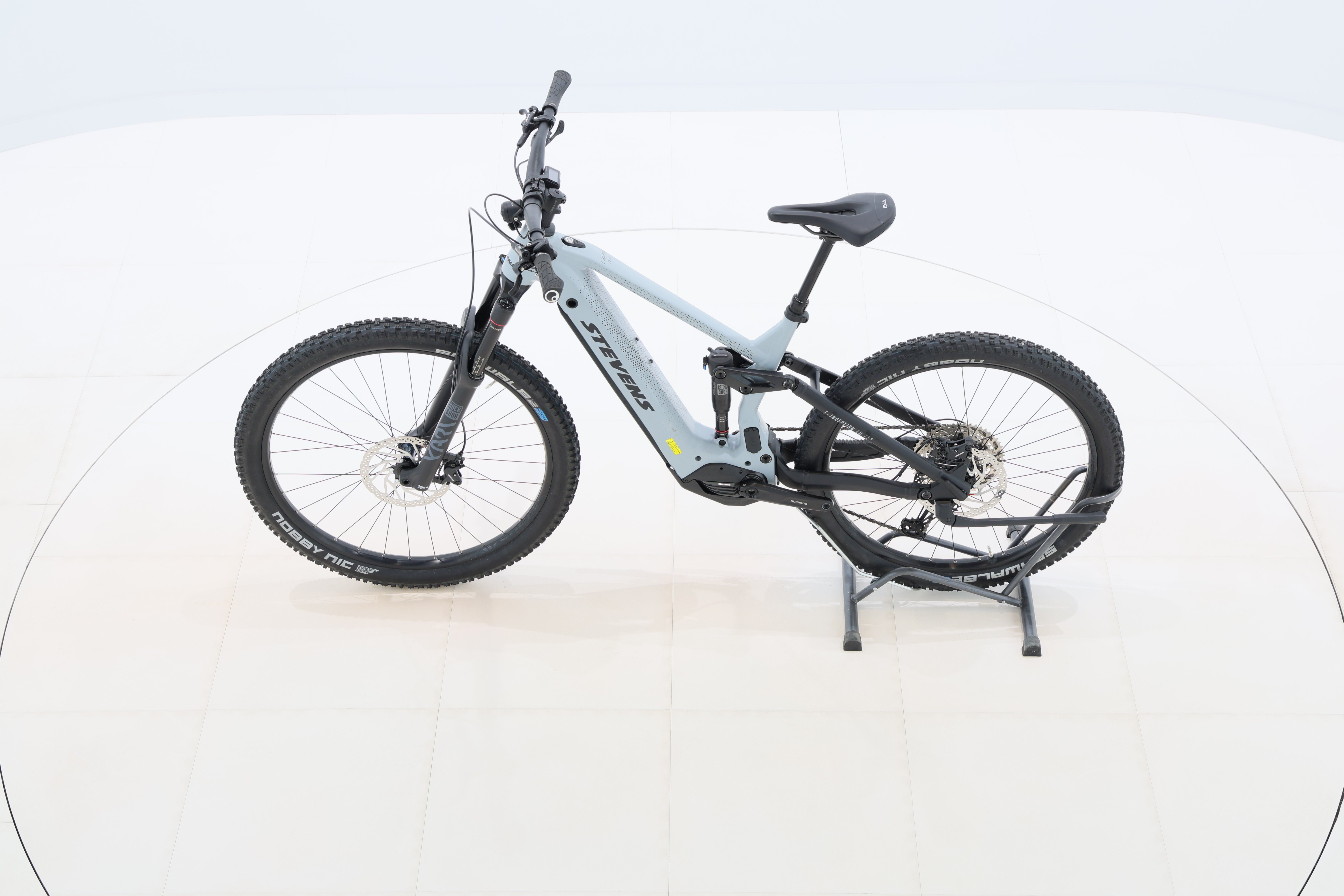 07084575-c108-4c9b-8df8-a72023dc1d1c