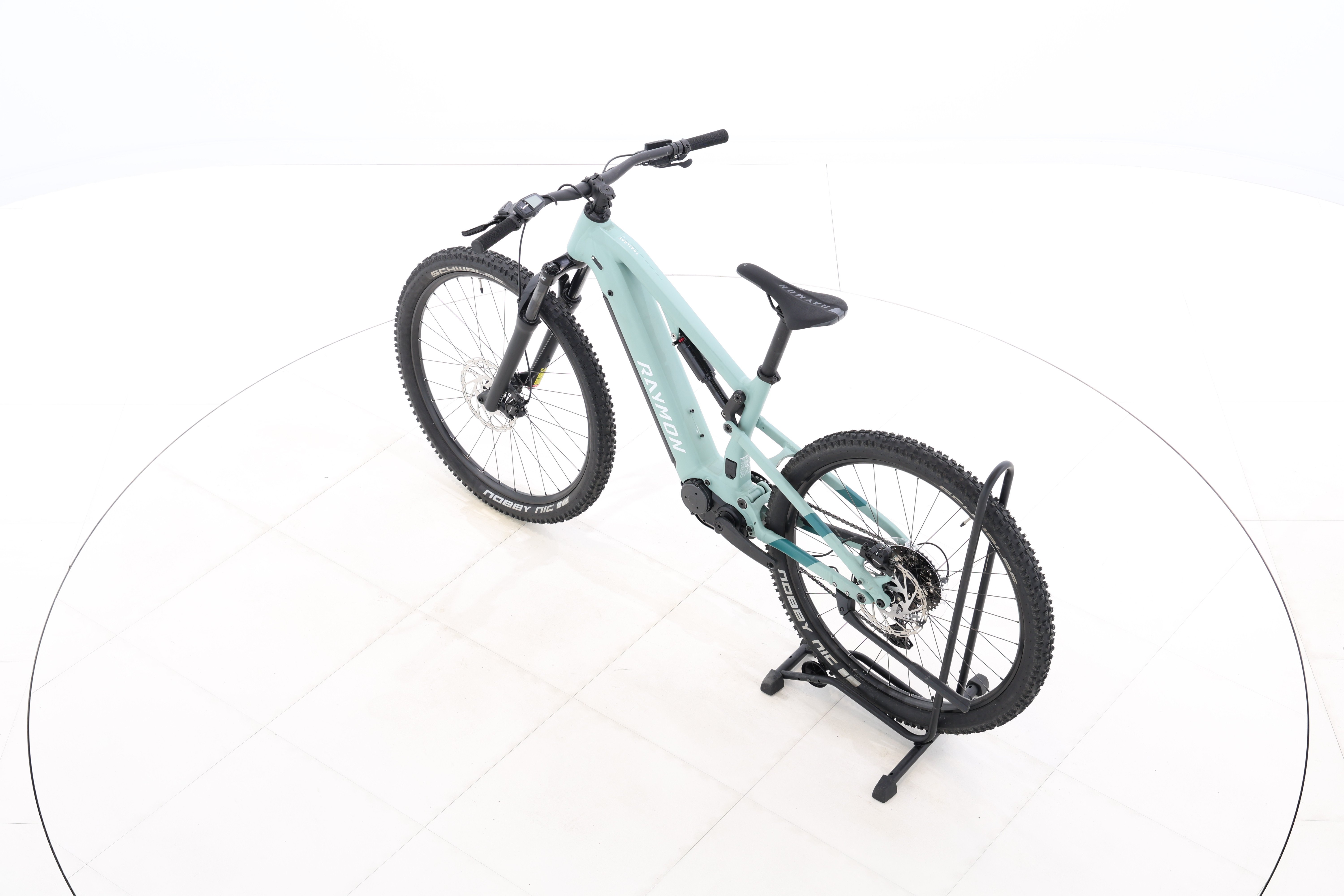 c06587a3-4e3d-414c-bf43-2d641ee9b75c