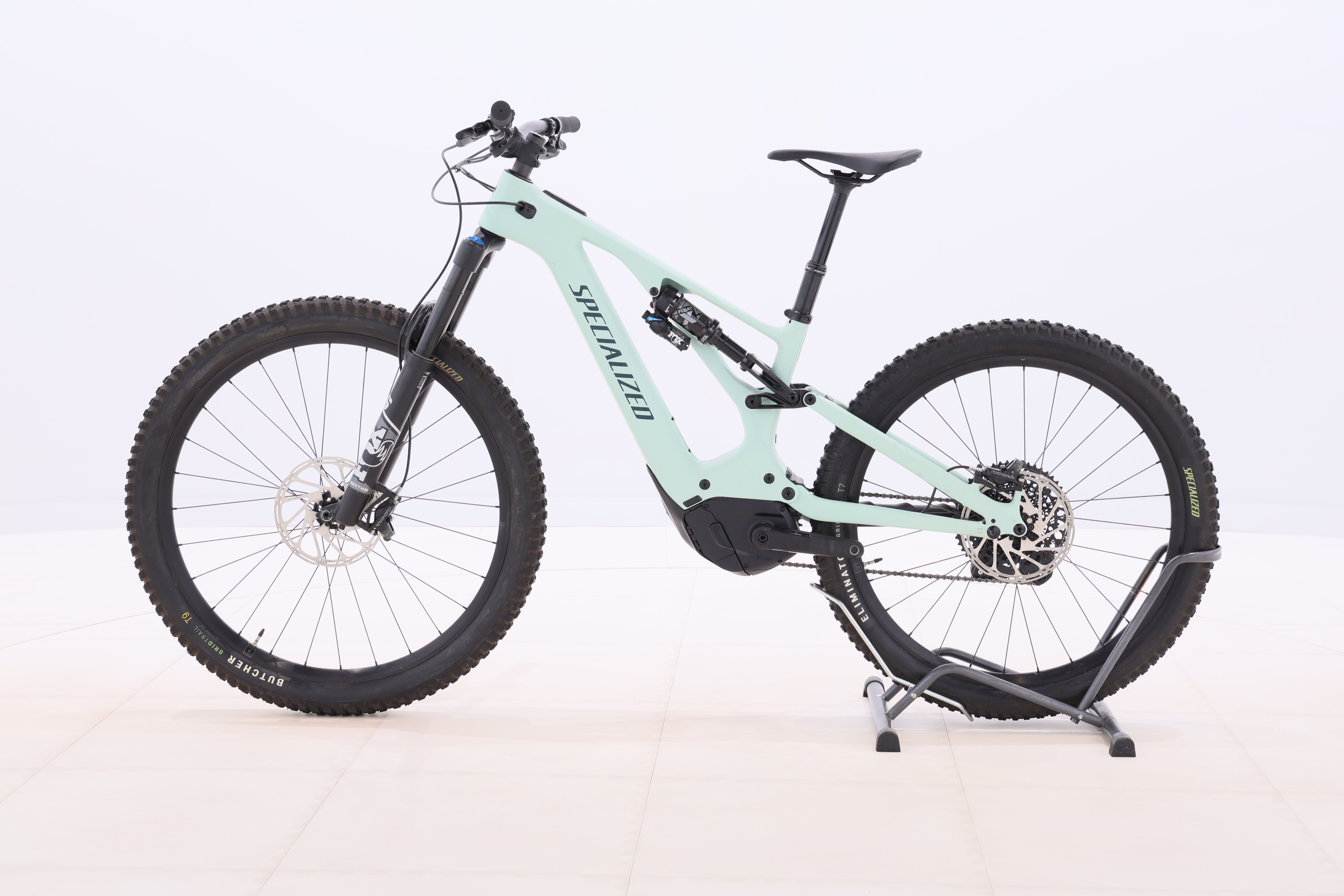 aee56a64-fcf0-4b26-9b2b-6027351ff852