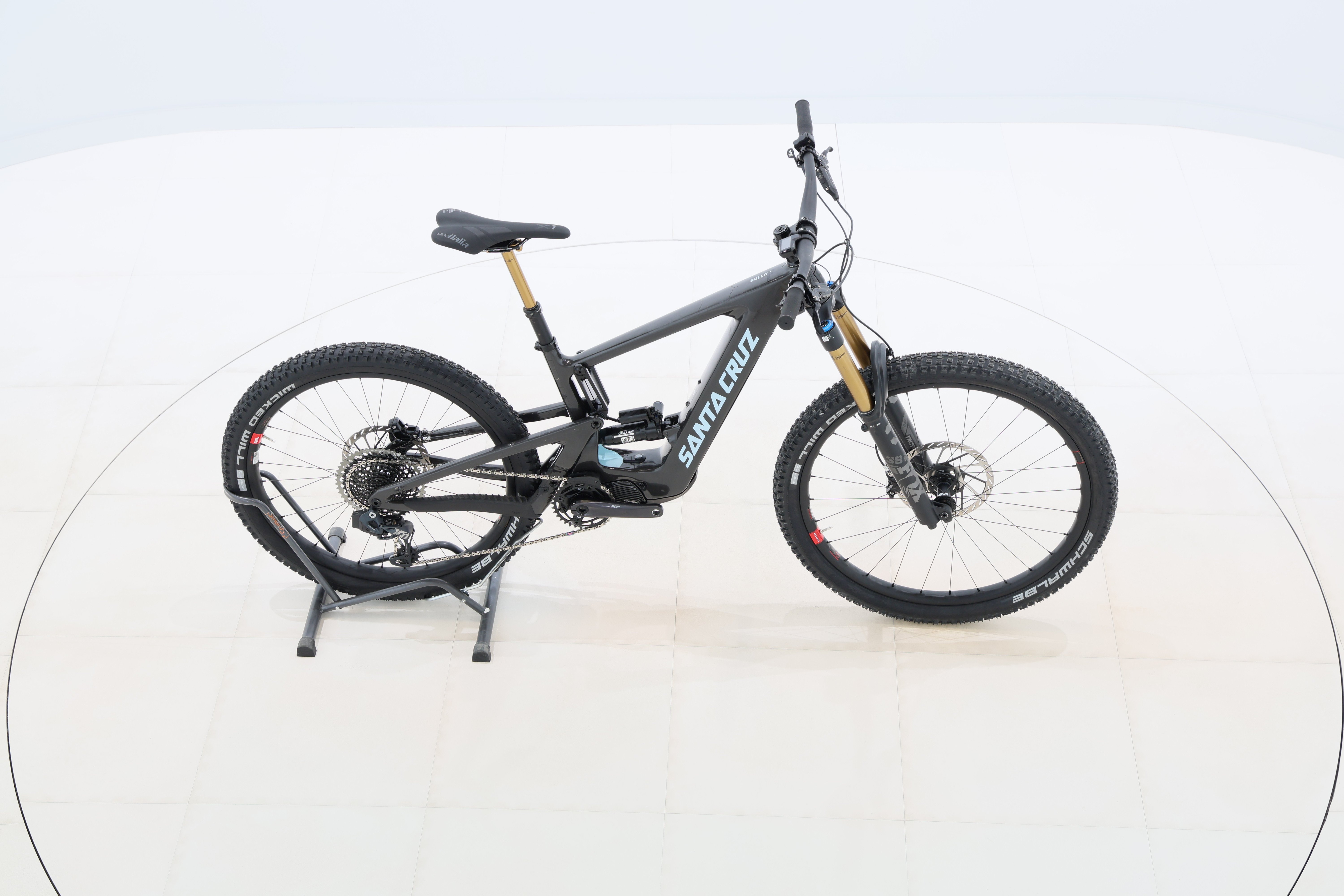 d77899a3-ecbd-4915-86eb-c0af1a951e70