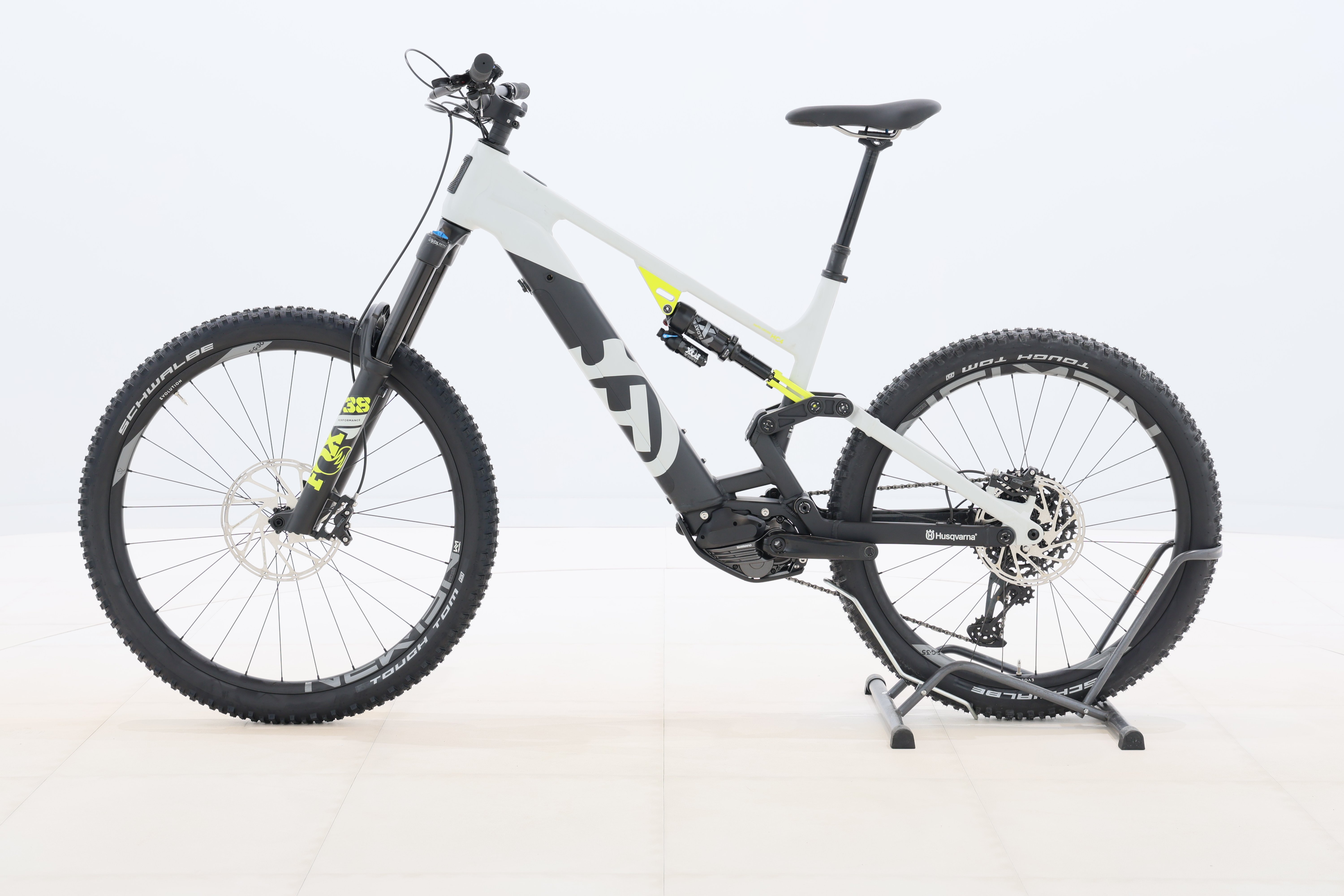 17c2dfa6-25c4-4d8f-8e07-0faee0dd3084