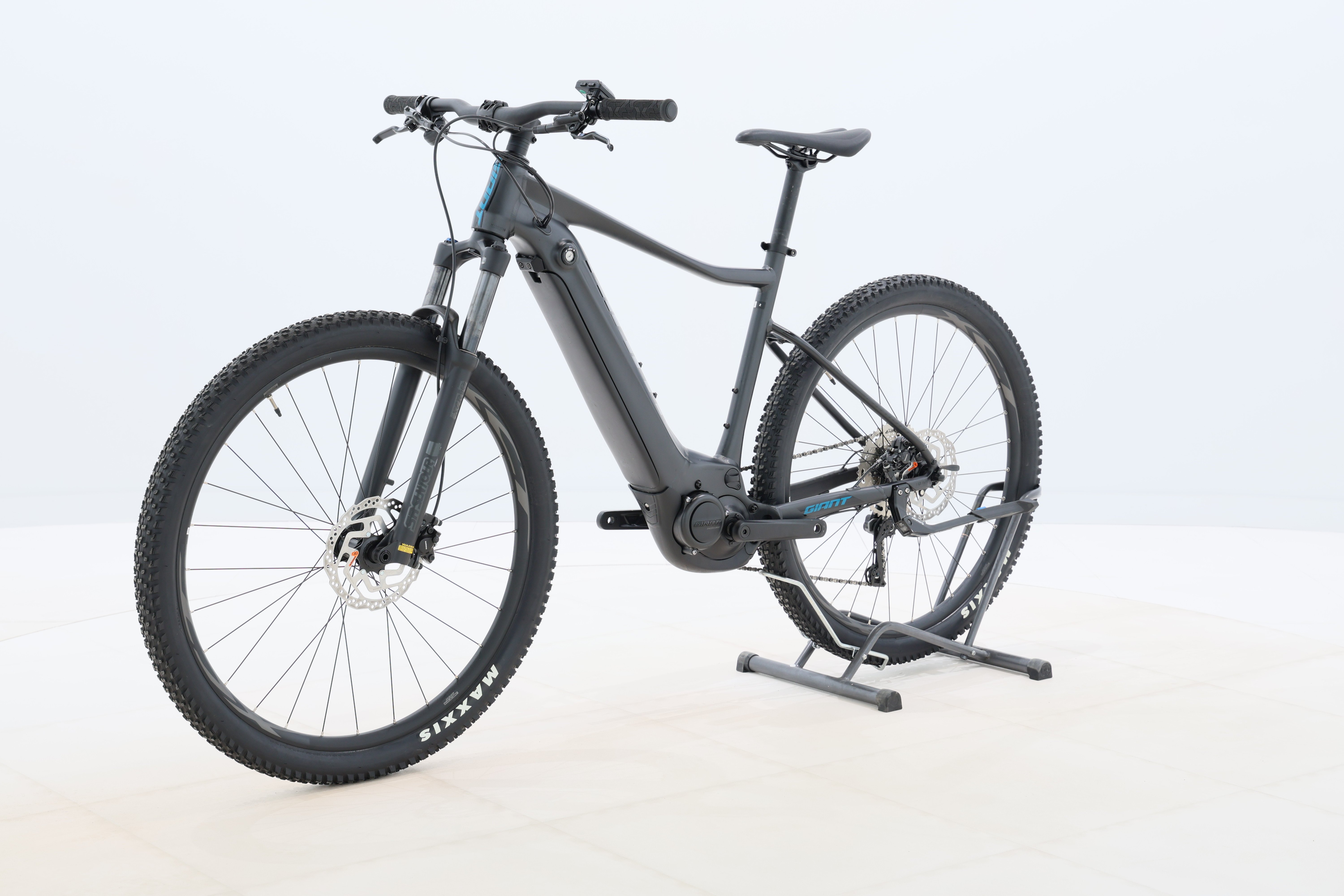 caa6eefb-87c9-4d5c-8a13-01b58150db5e