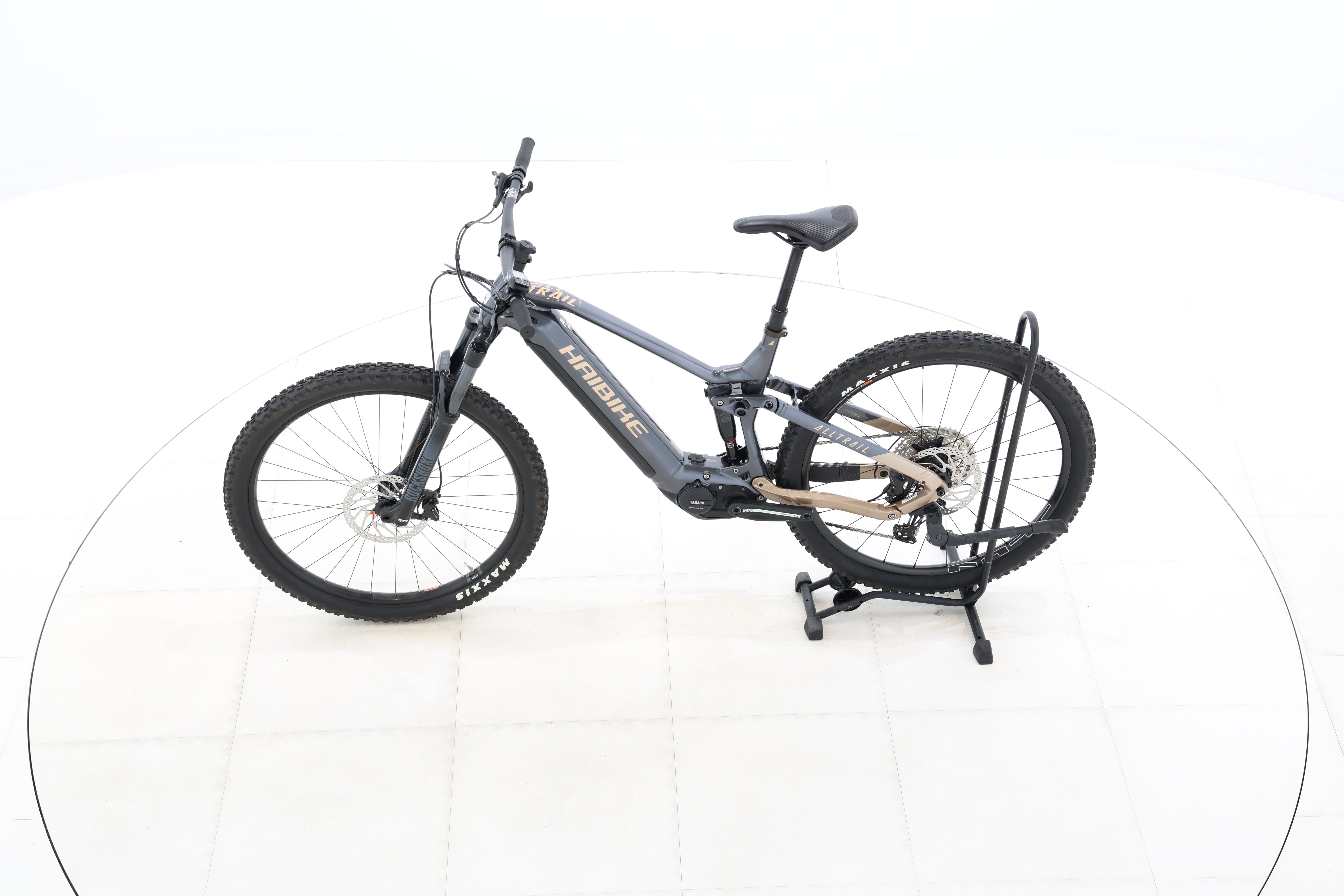 1663aa9f-5ab8-4e10-a840-bde95ddb70c2