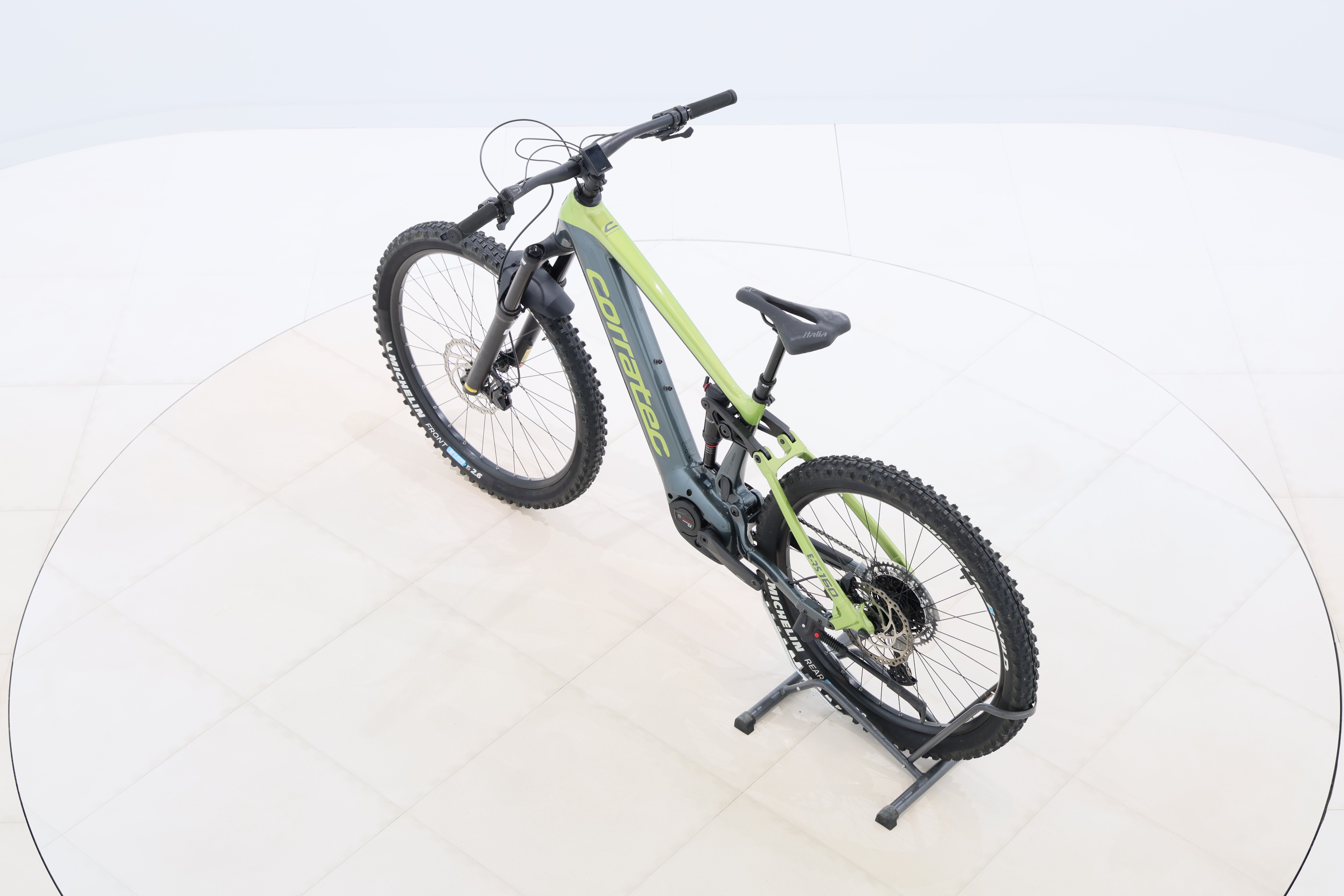 6ed013ff-5006-4e53-b8c5-32c0a92ccba0