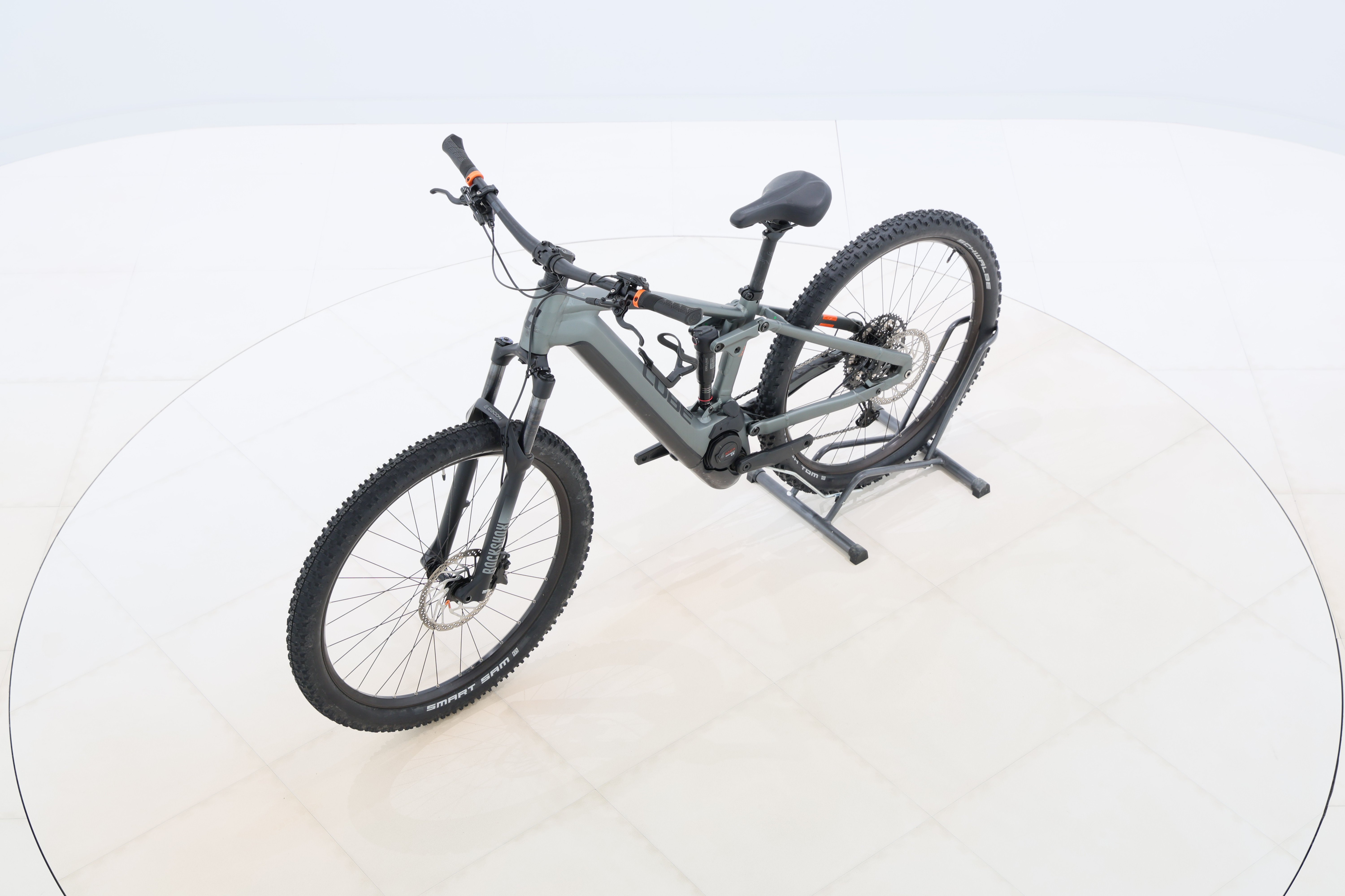 c1478388-8a72-4b9f-9204-7406cf79c24f