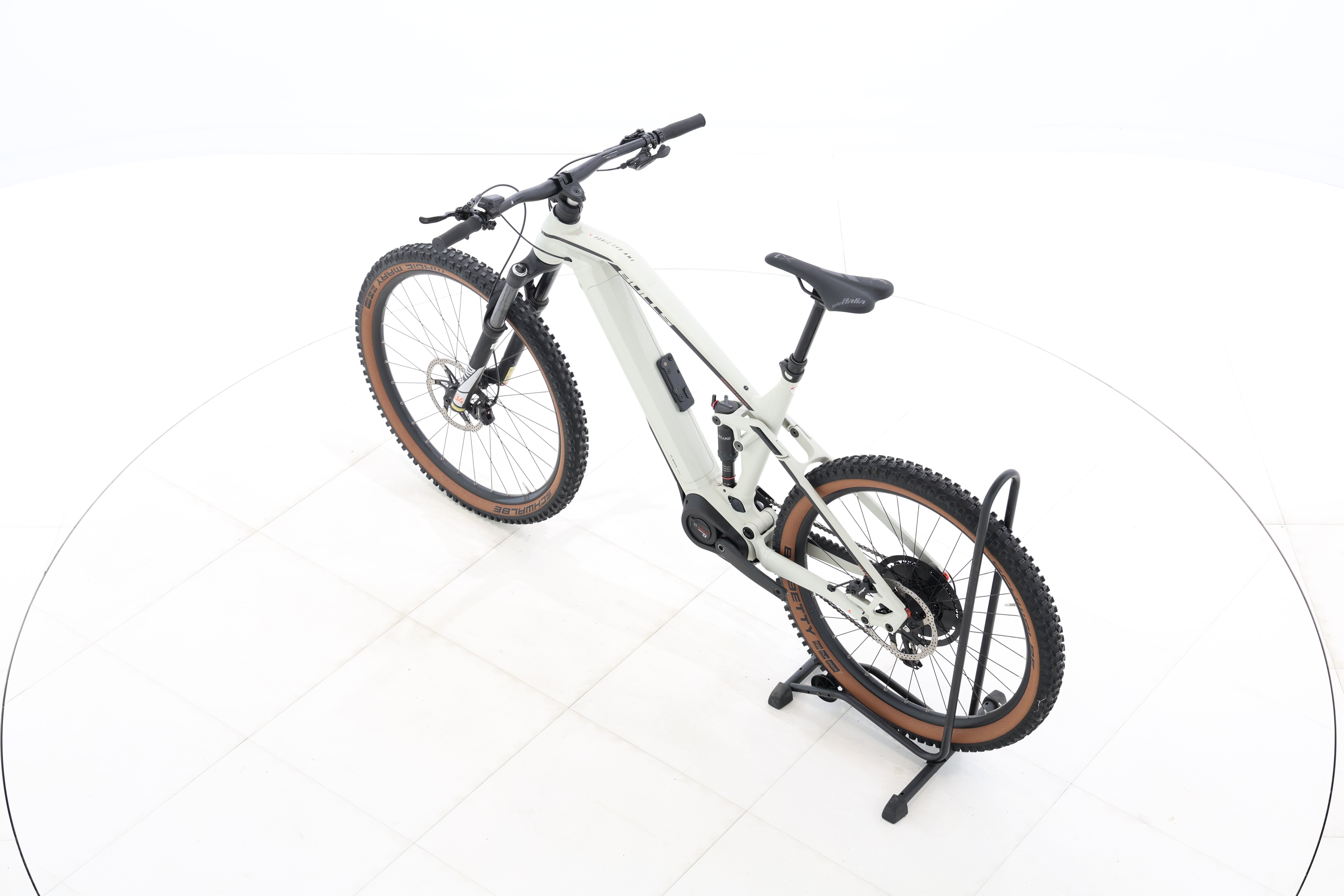 9a8f924b-c6b6-4a61-b3c3-231784256e3a