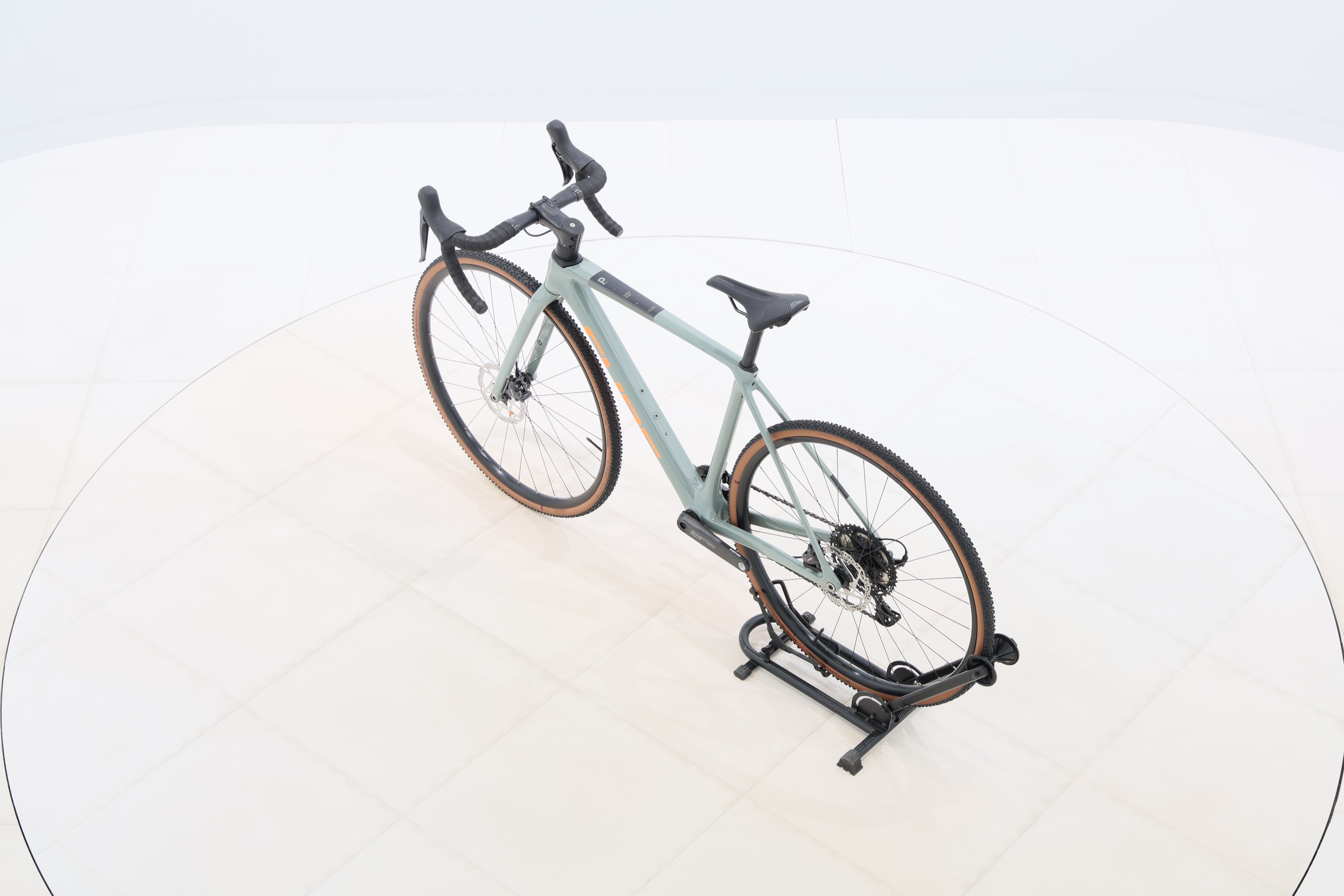 21d7b5d8-9de3-4244-9449-3470442f591c