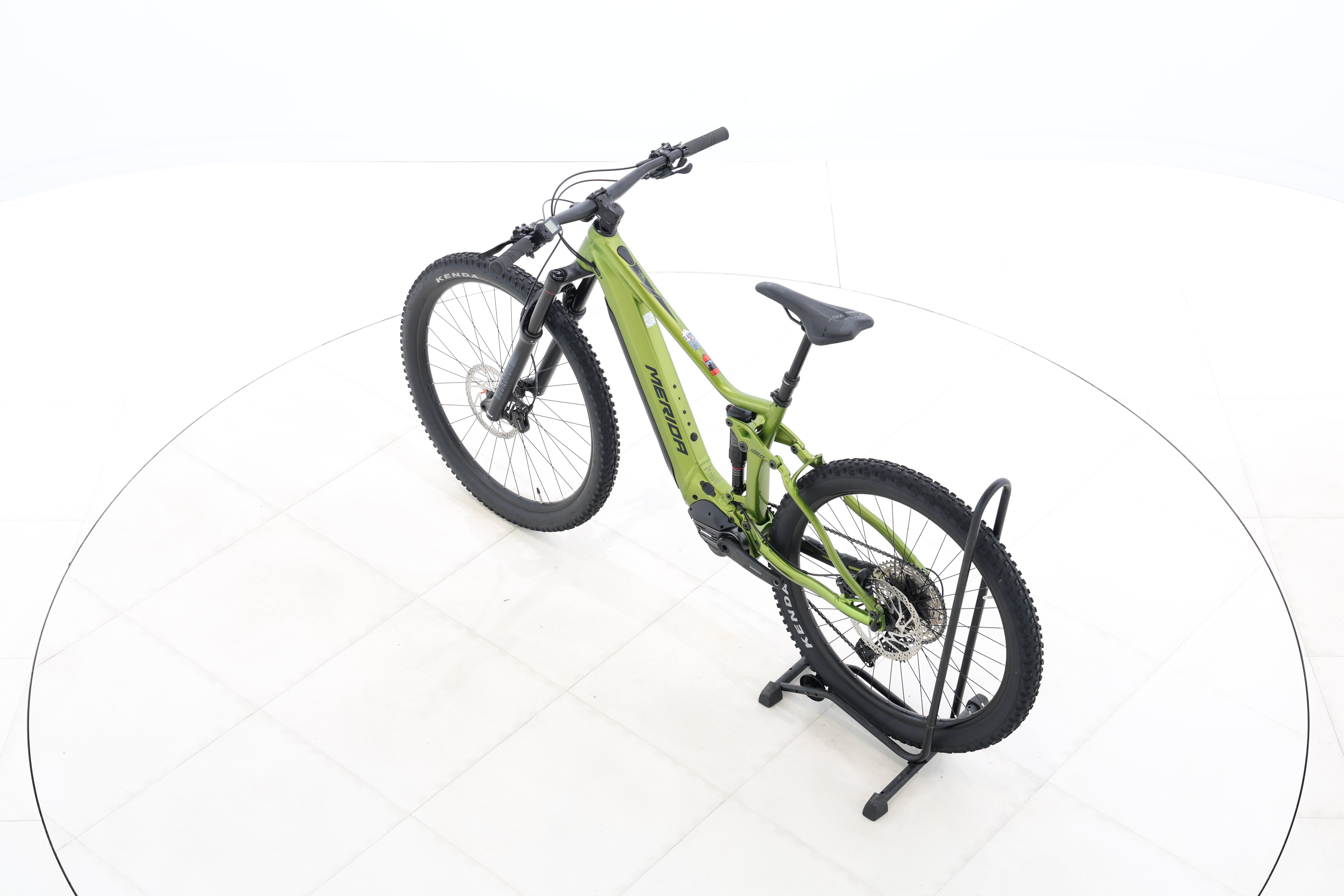 de5e0b01-5e65-44f6-9d84-f499771a9efa