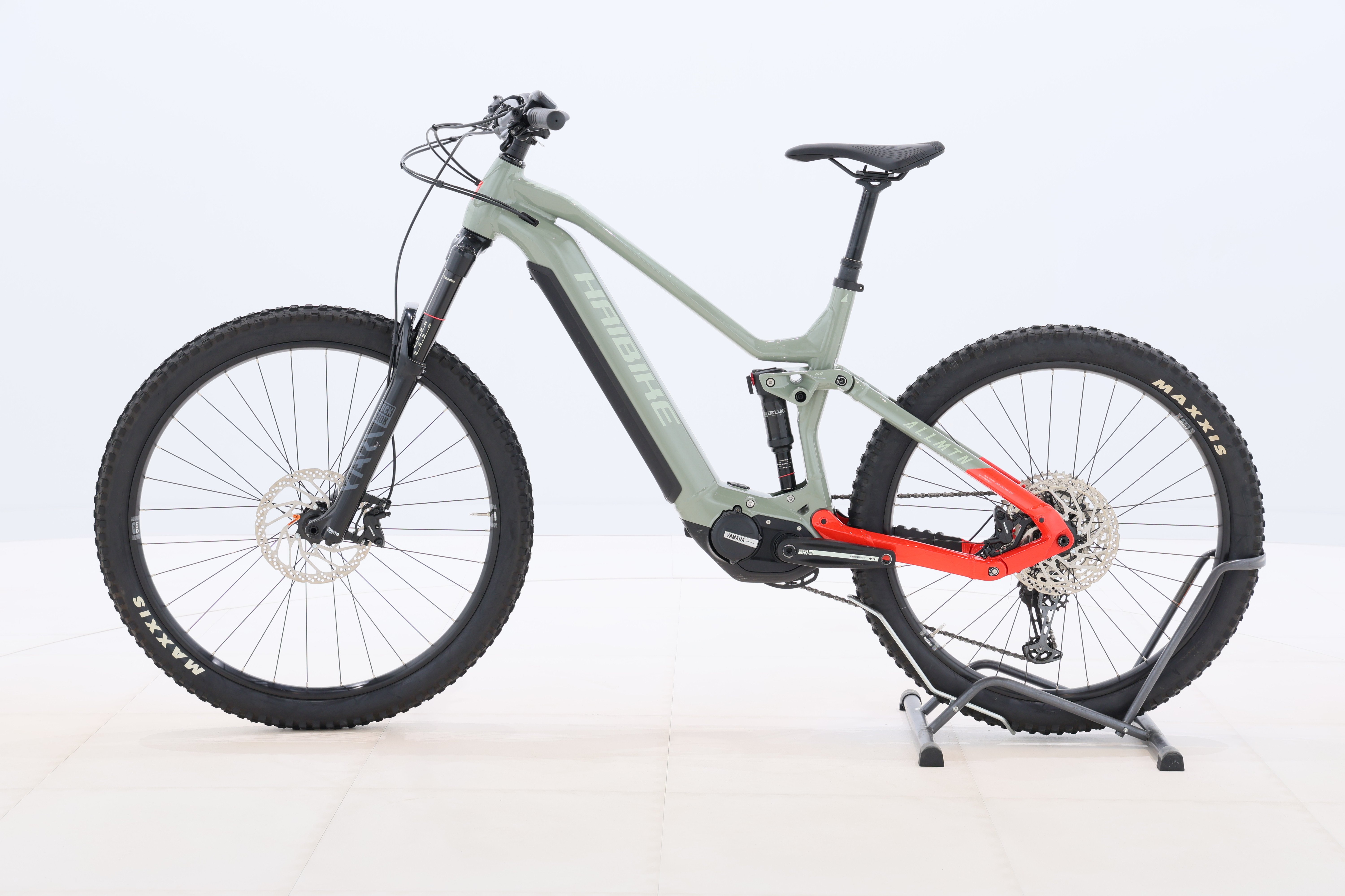 48d6b830-f8ea-4297-9f81-48365b781f78