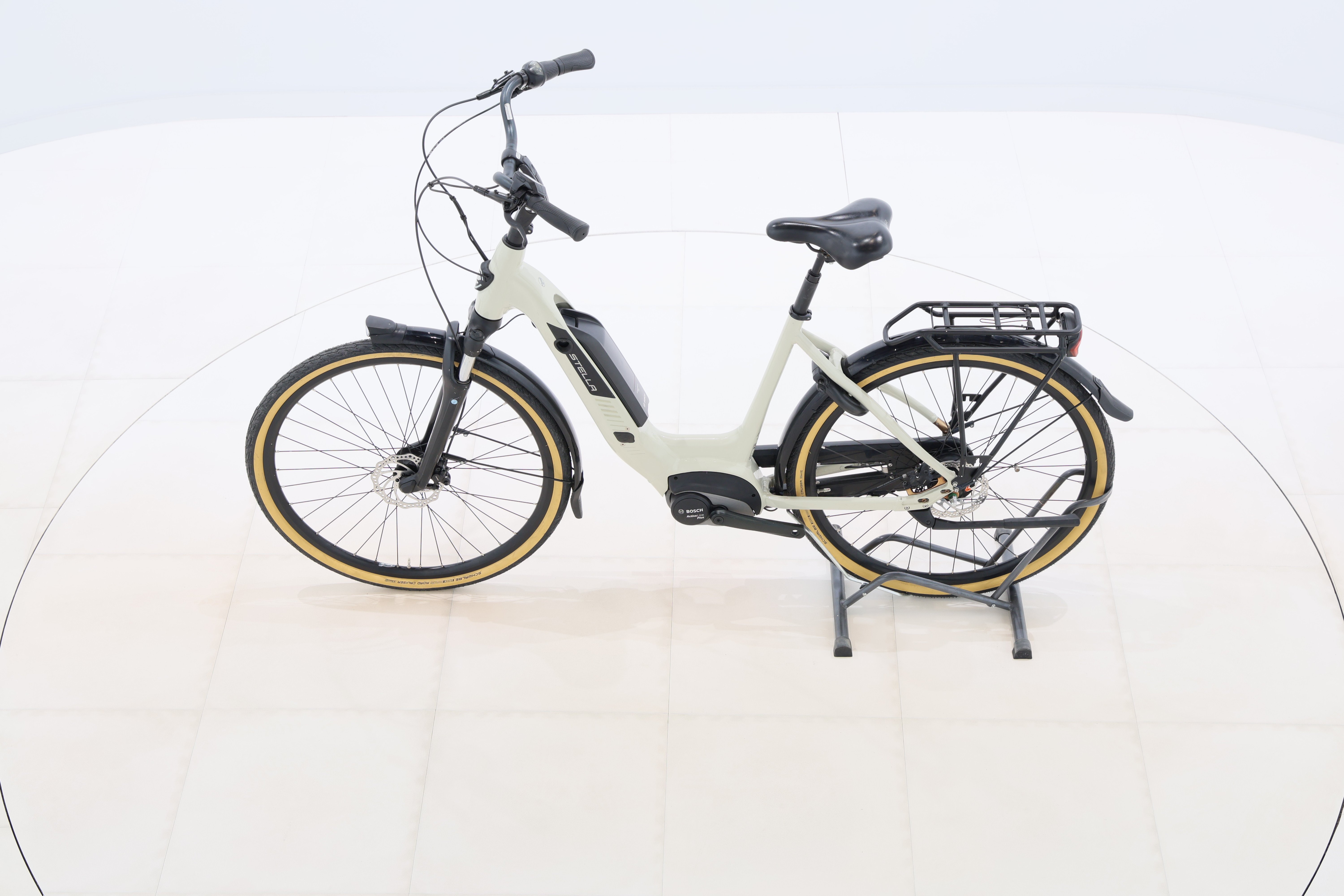 3dc074f7-691d-4214-81a9-6902f33a74db