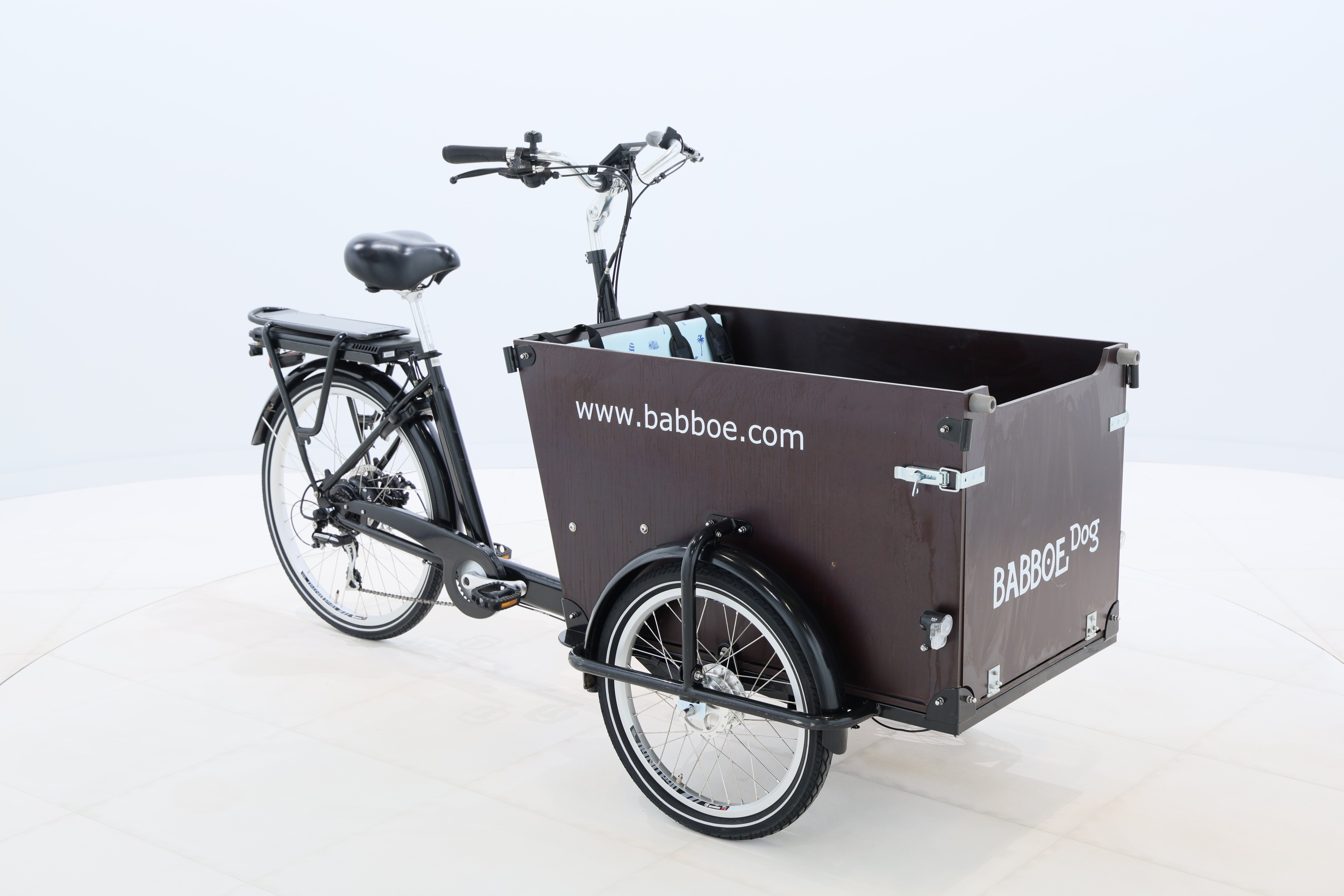 a9a303dc-ff8d-4c30-858b-ae65d223f403