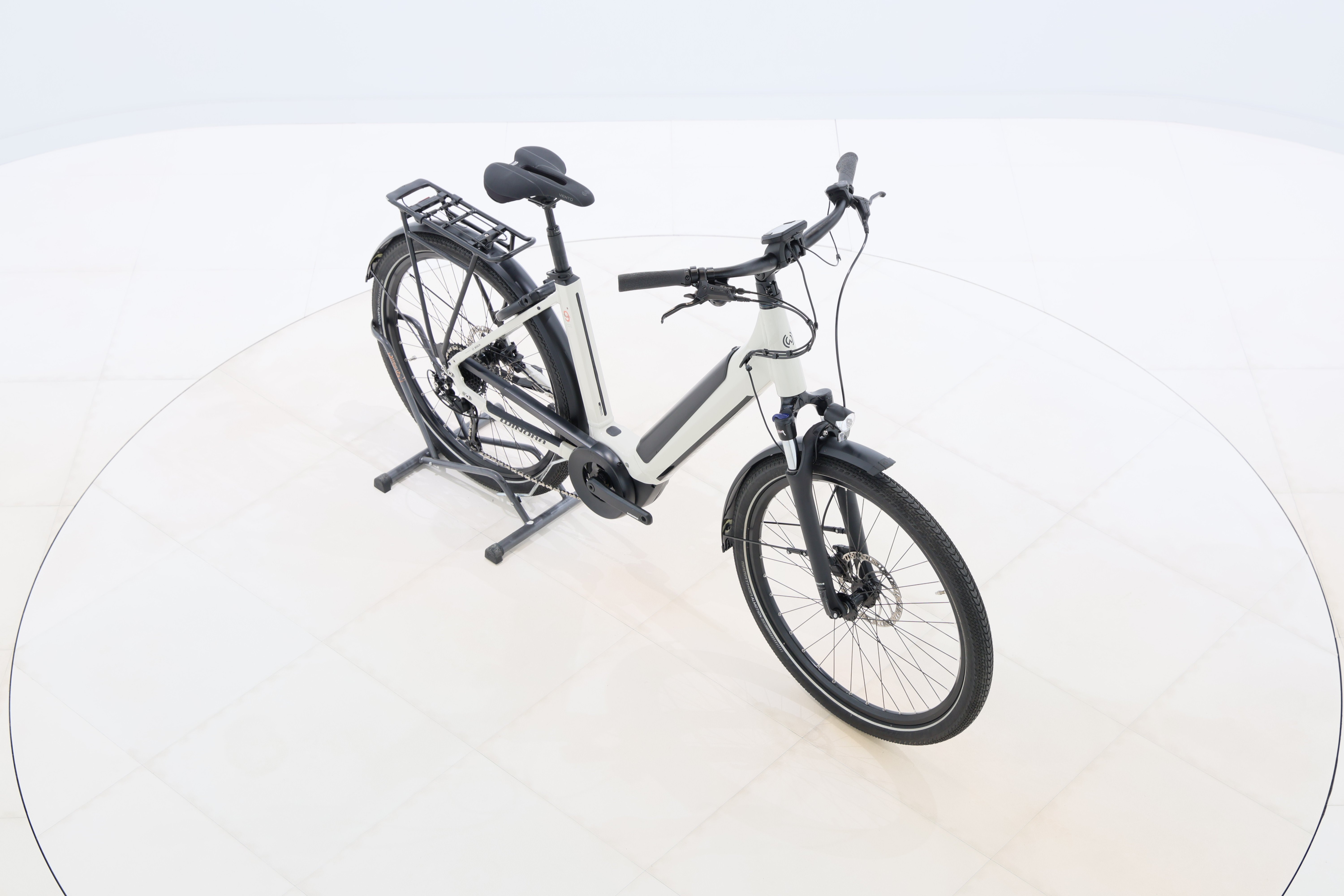 f7b93112-0ca6-406f-9c25-23a15ba91b32