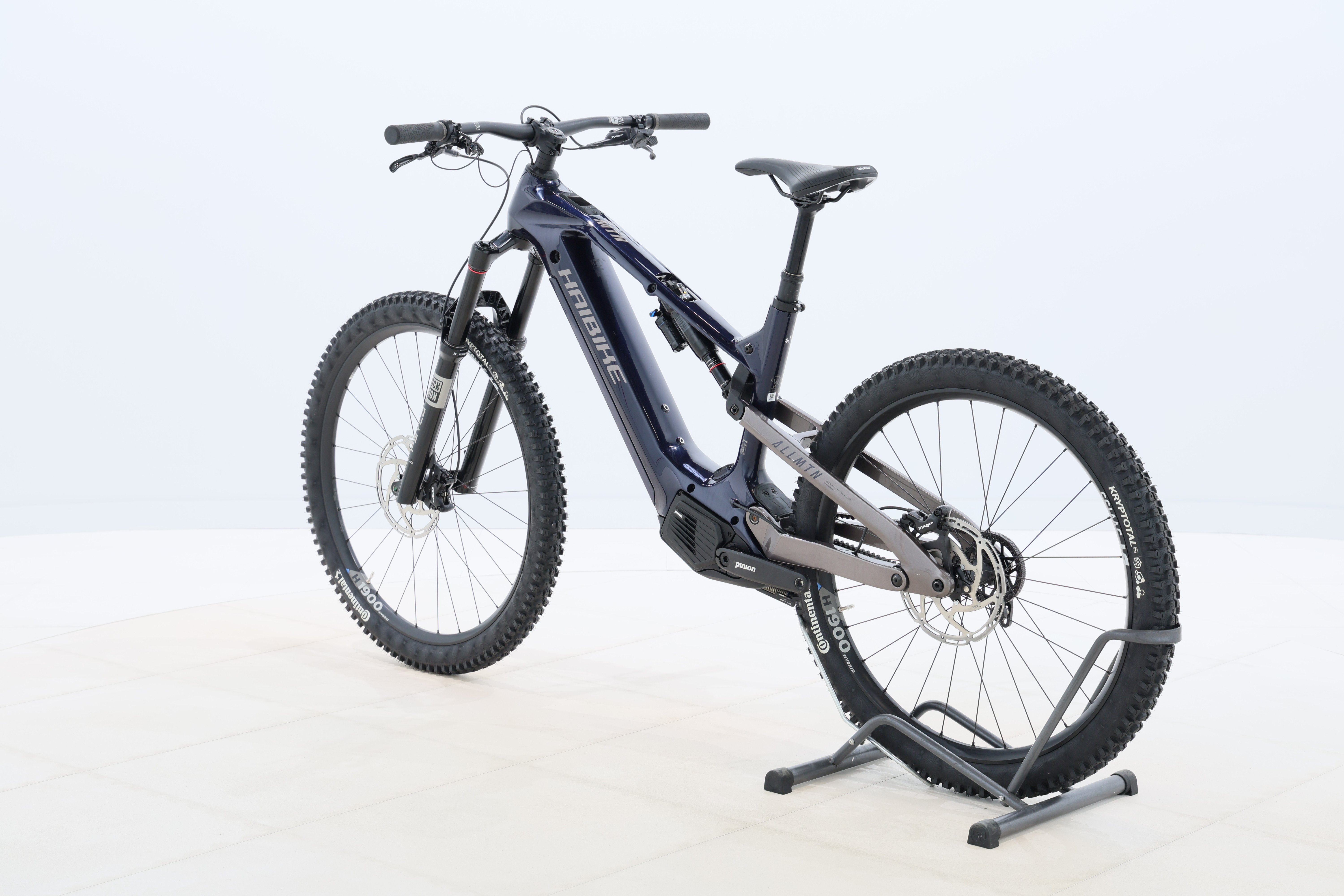 2e22a39a-bf32-480b-9197-c9cd73e1522f