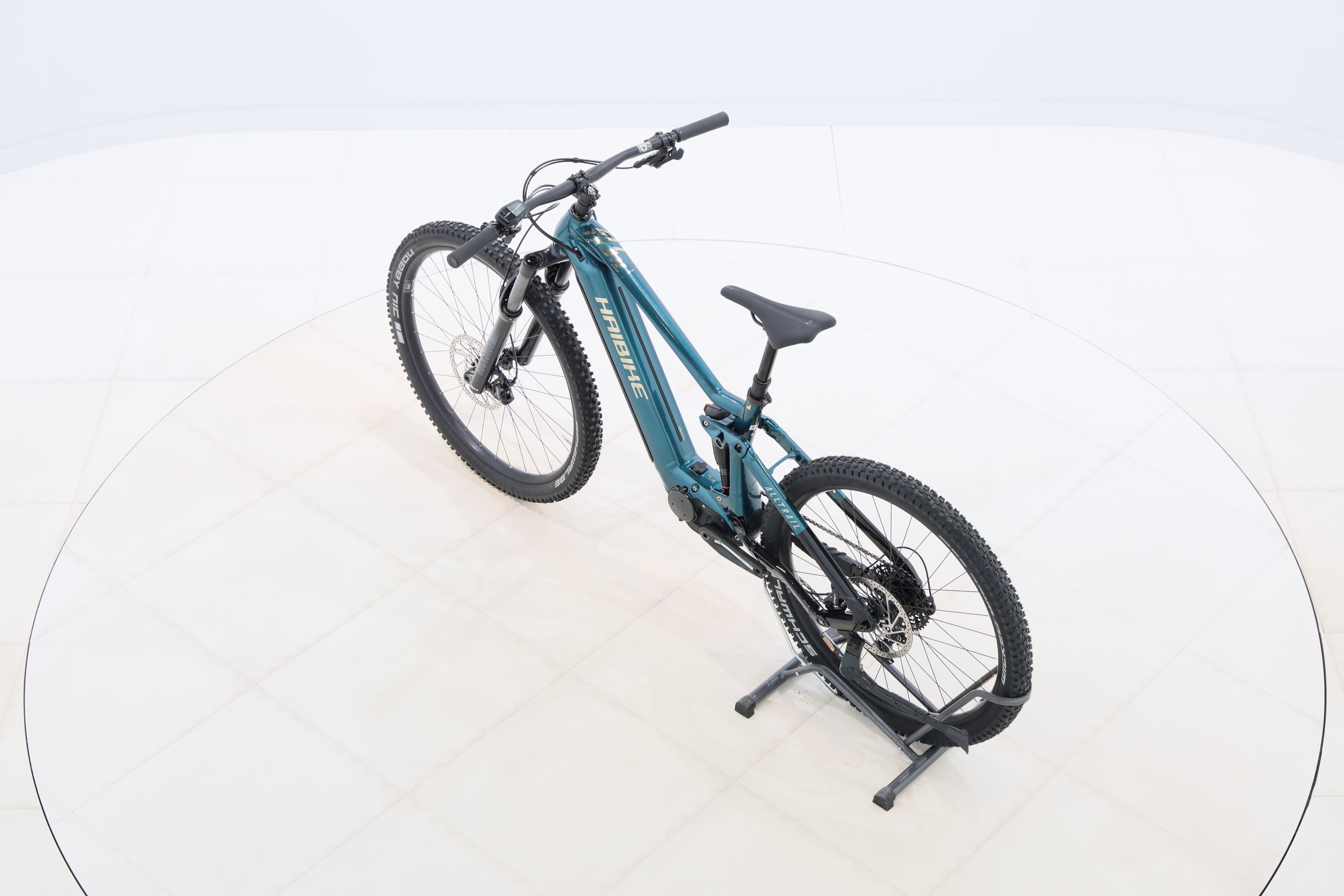 ce7abdf5-b2a6-46e8-94d2-2b7245aa66c1