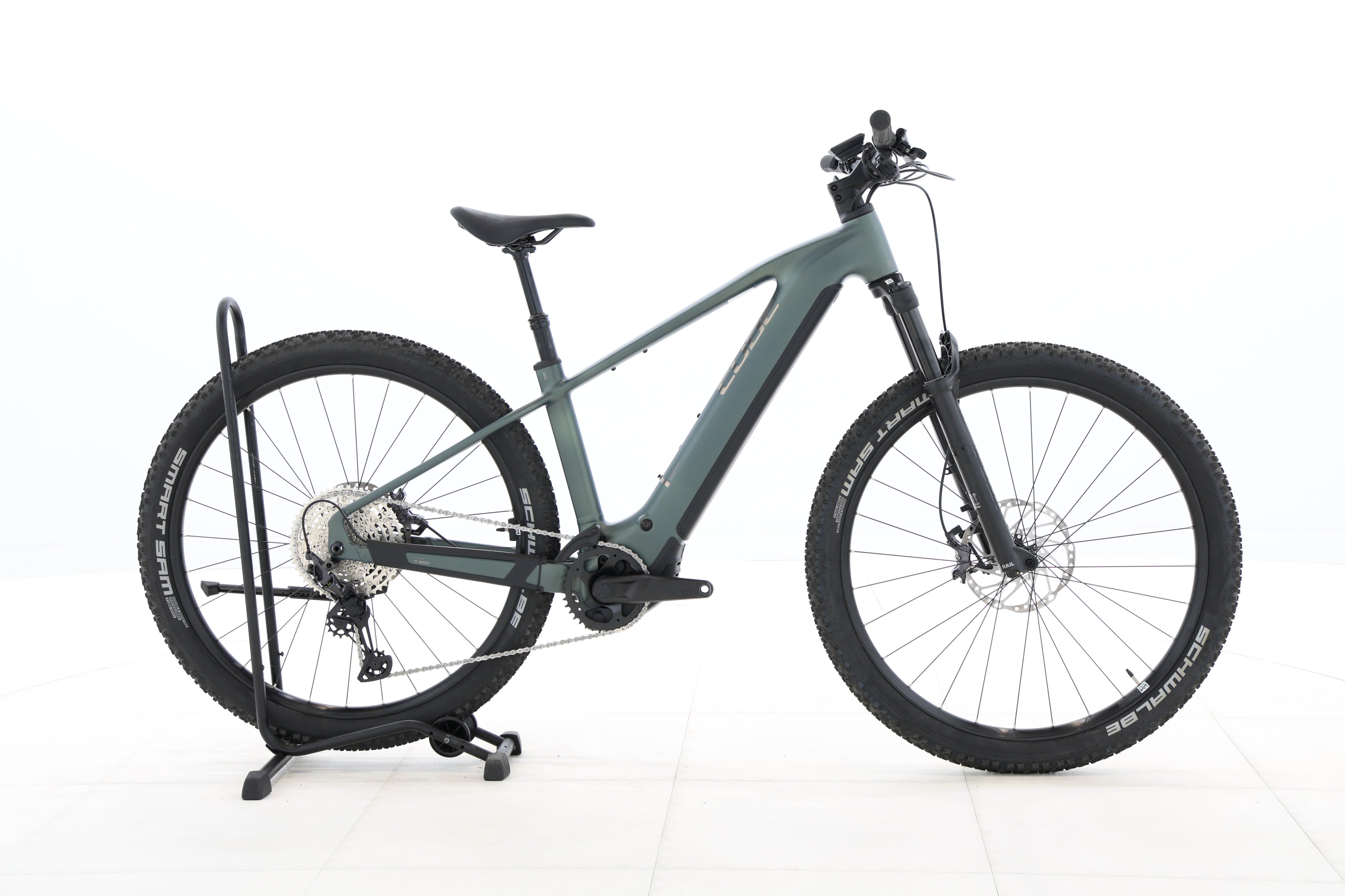 cafaf9cc-17e2-4b49-9c9c-a0bbcc4bc2e1