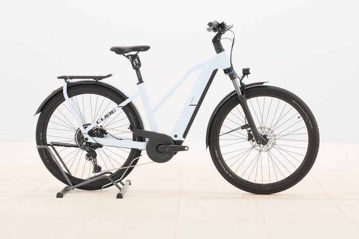 Cube Kathmandu Hybrid ONE 800 2025