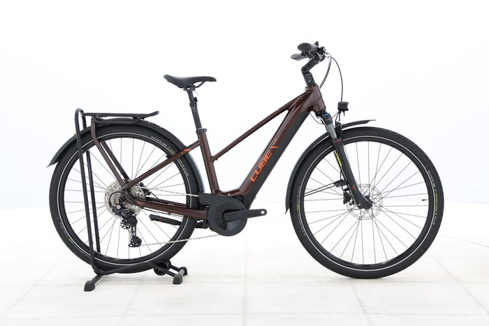Cube TOURING HYBRID PRO 625 2025