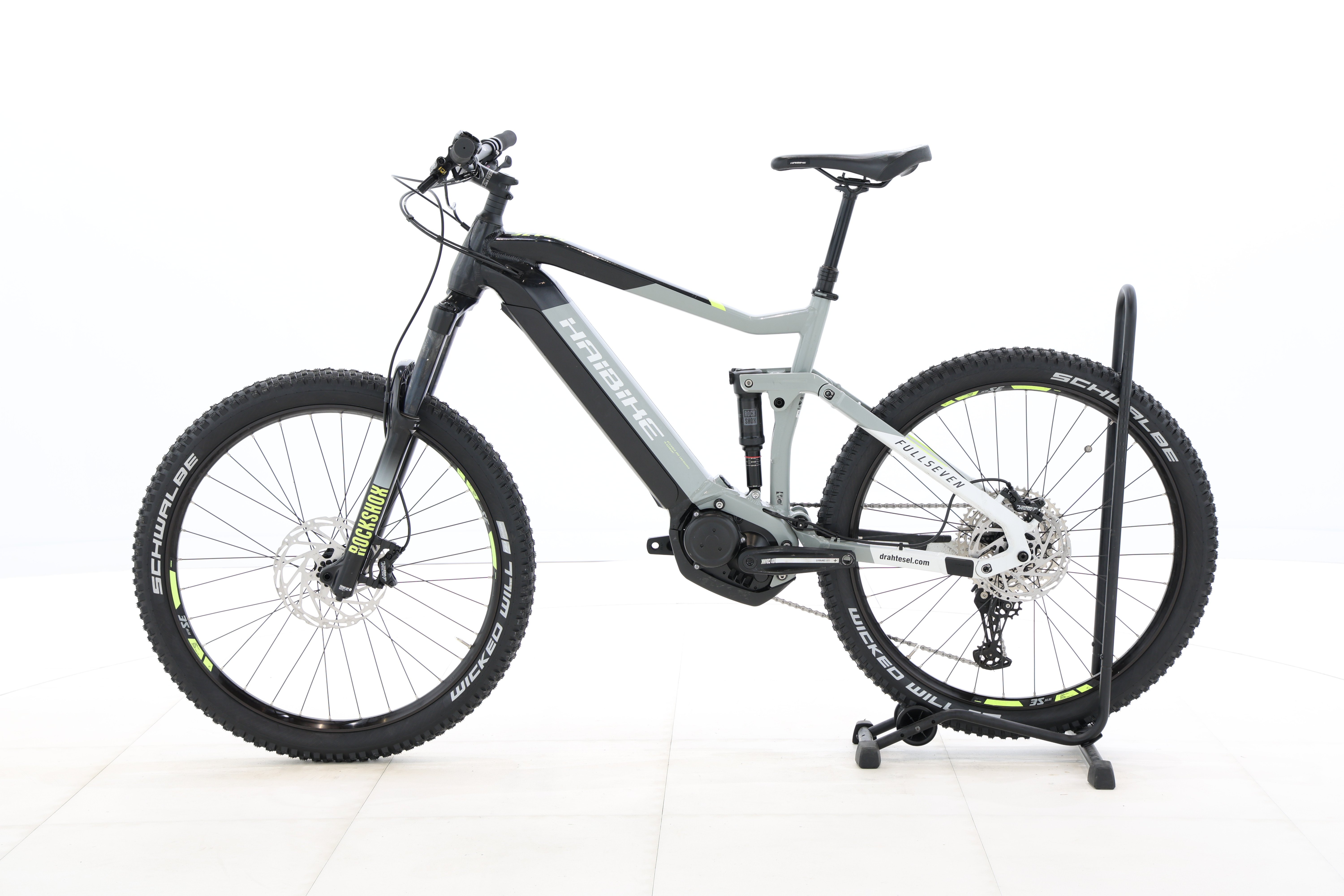 4ce3a4a6-0ab9-40de-8a76-c1470b53eb30