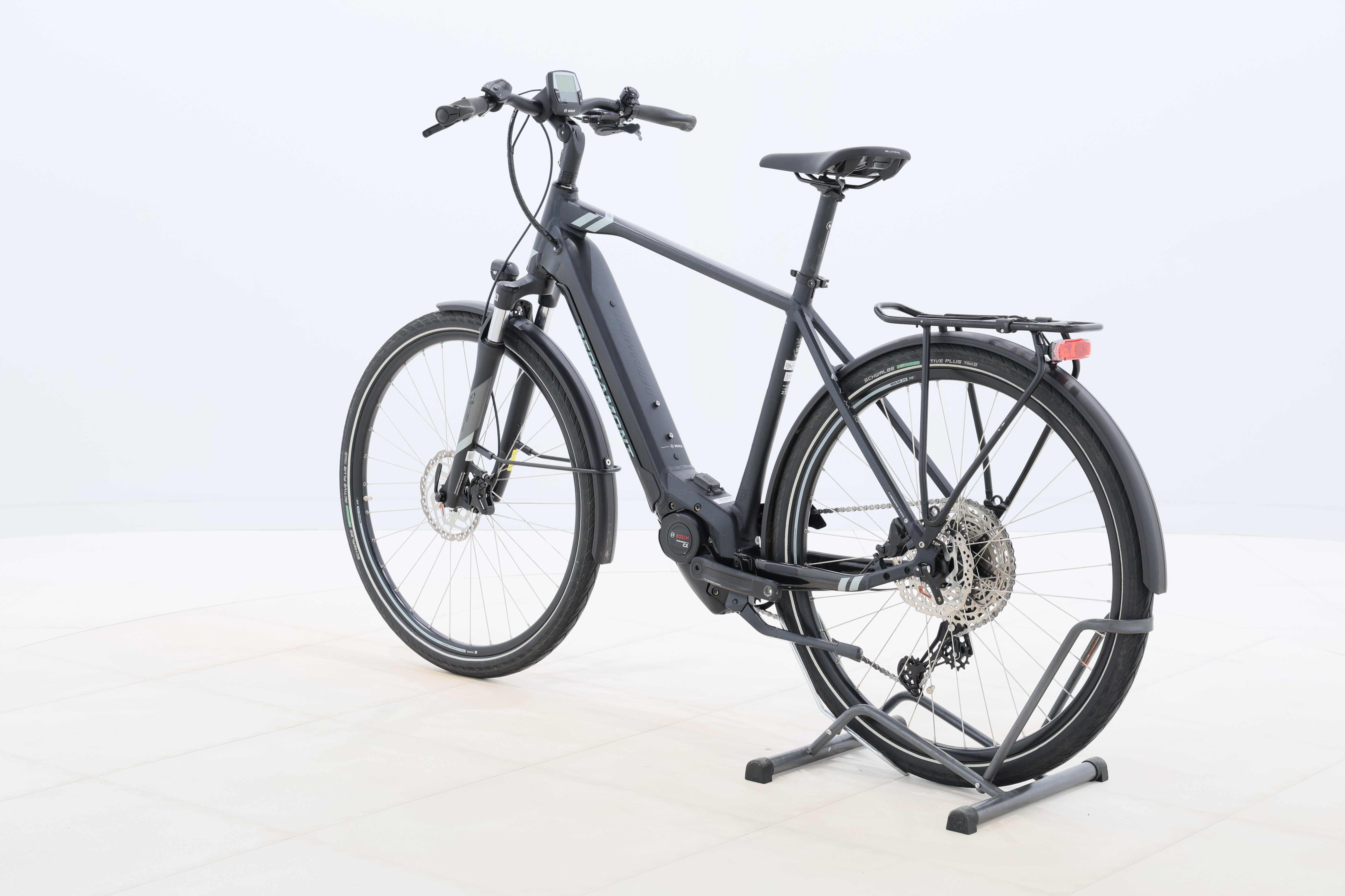 e194870f-dbfa-4d3c-8c22-9b550a45e6e3