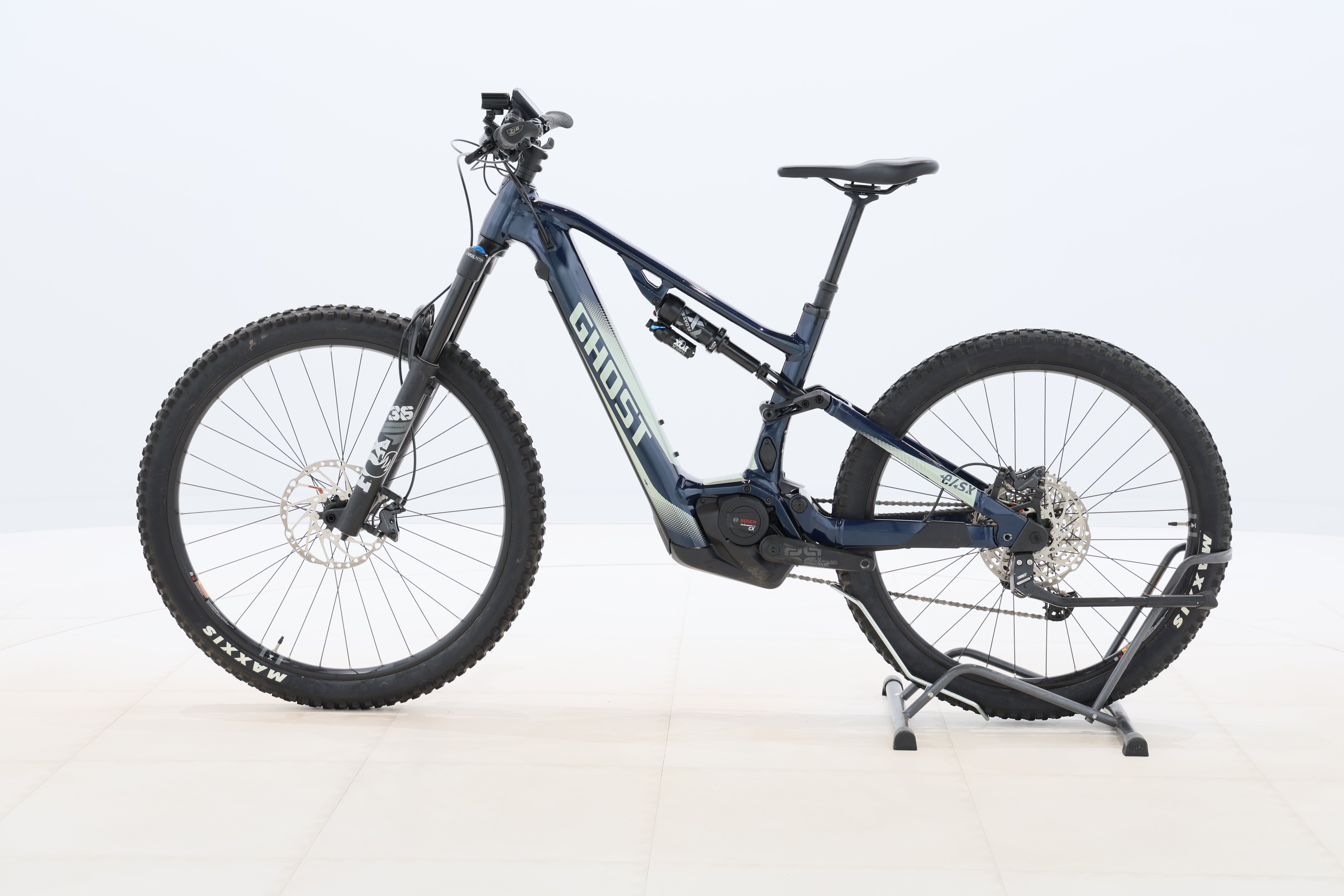 aaeb72b4-8542-4d4e-b3da-8b6a1d63b637