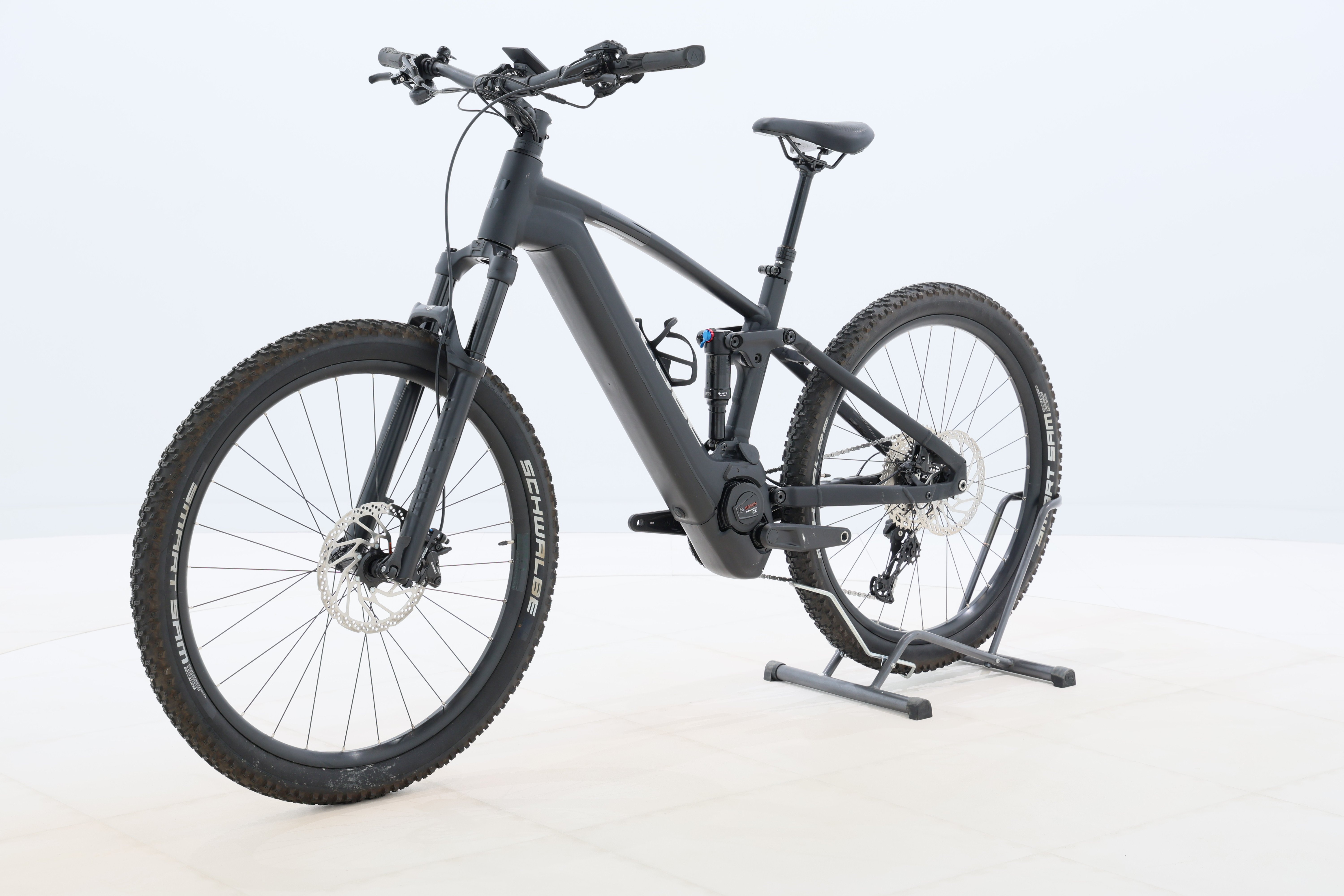 e274bec2-9dd9-4644-a632-e113bb233996