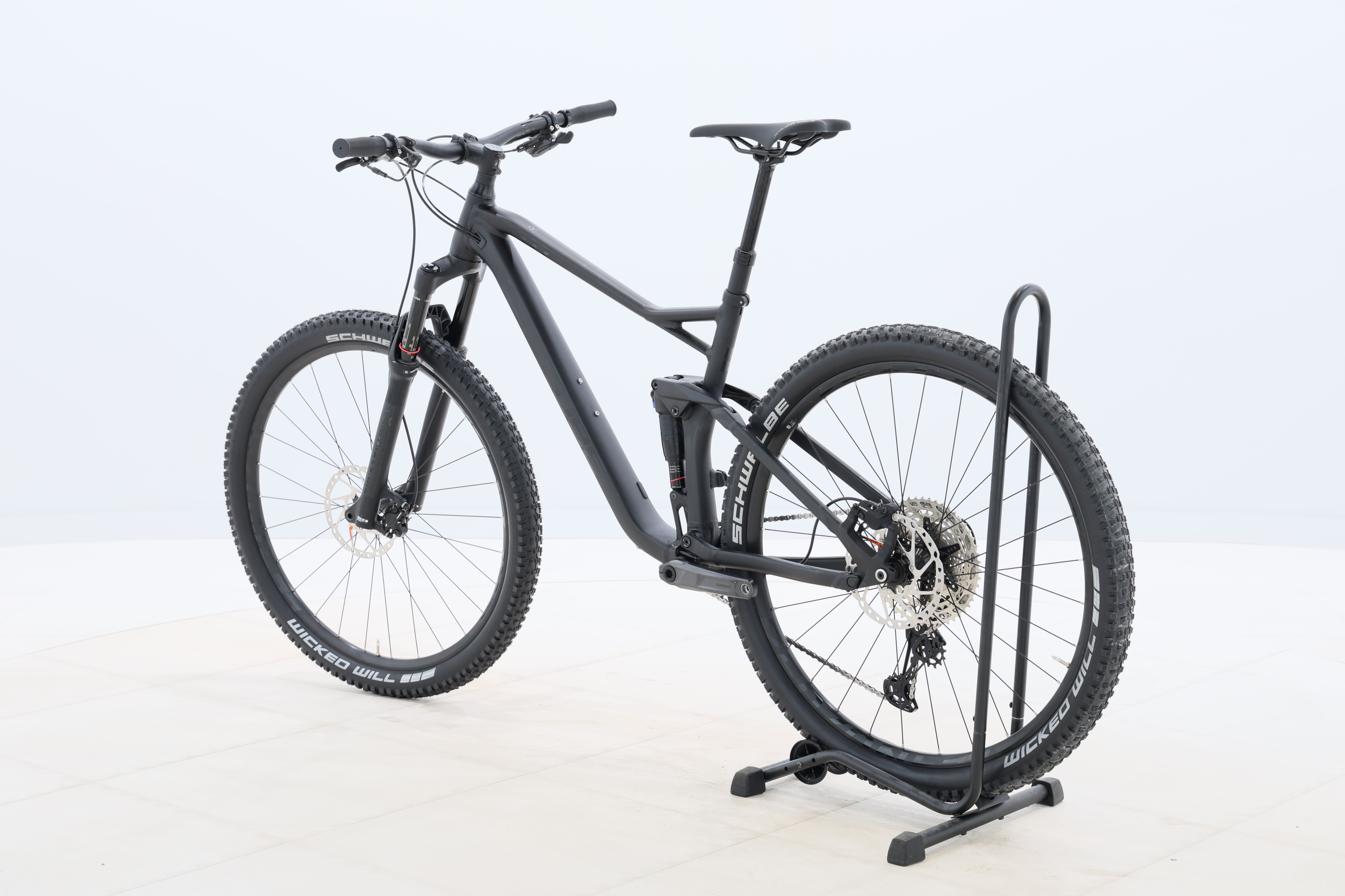 f1f69ac7-97b9-4ffc-8f7b-ab03f5de22cf