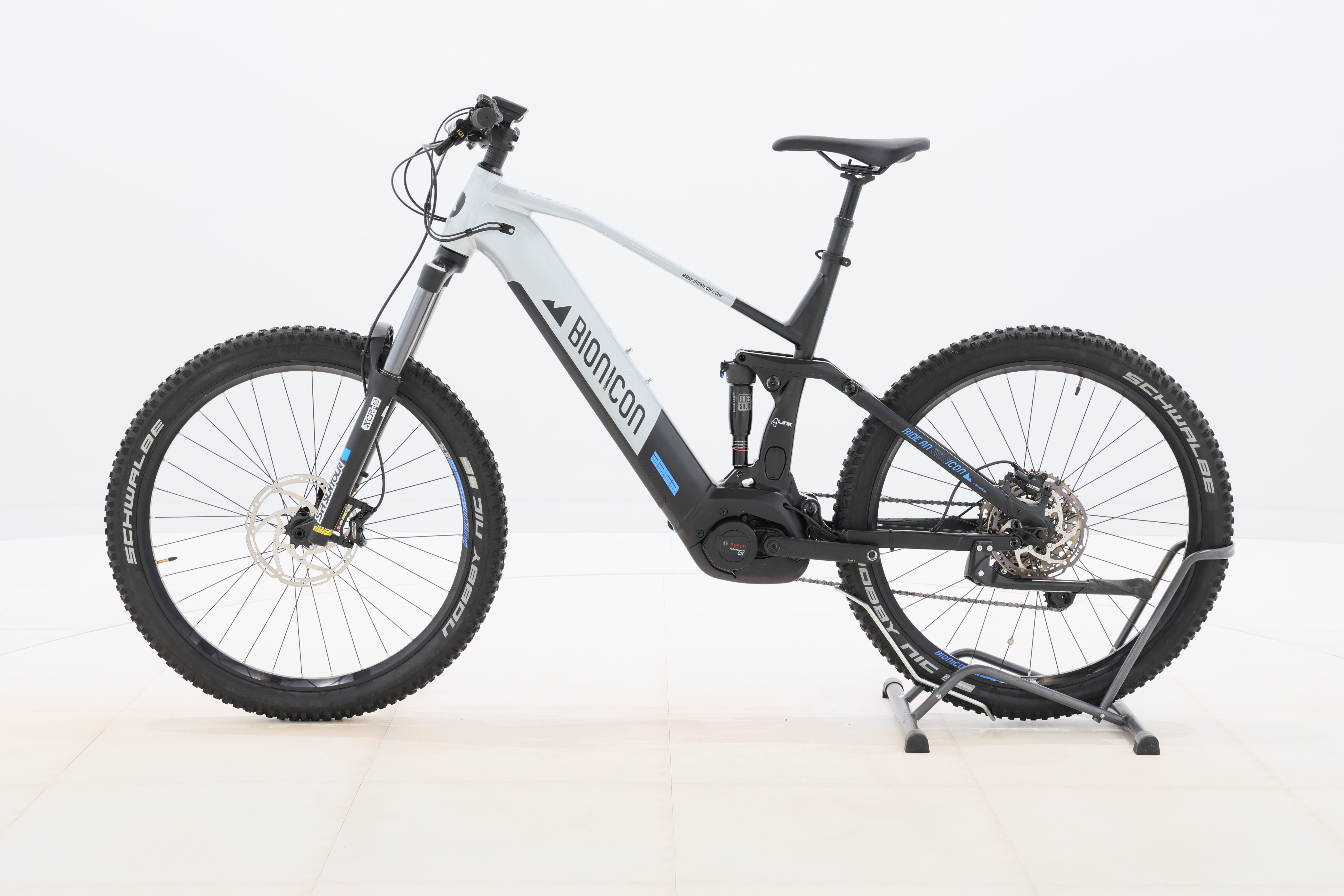 f6382684-26b2-4e15-897f-8c34ec1adf2c