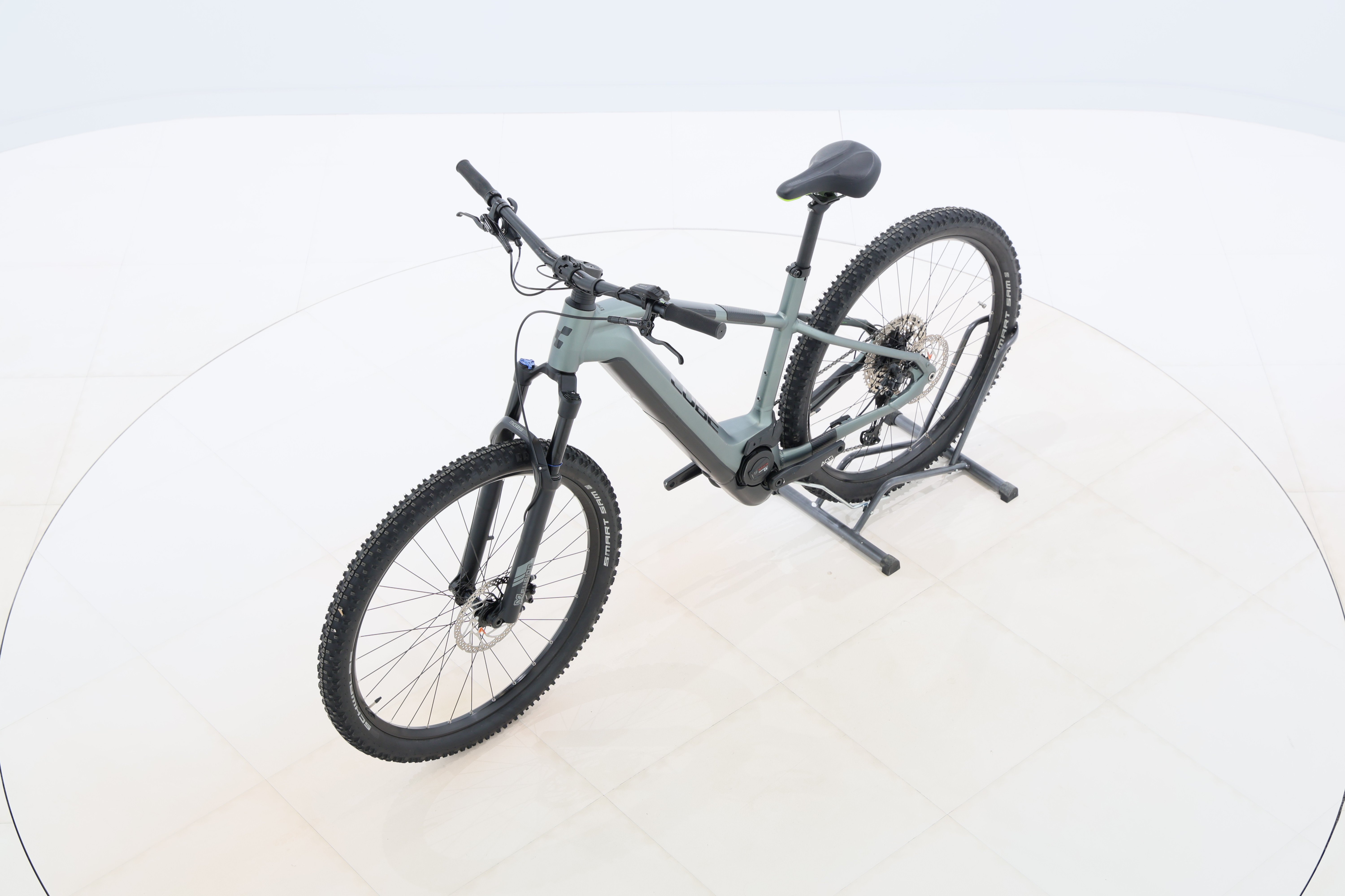 cb5506e1-d2ab-4baf-8c5f-7e4c55a9ecd9