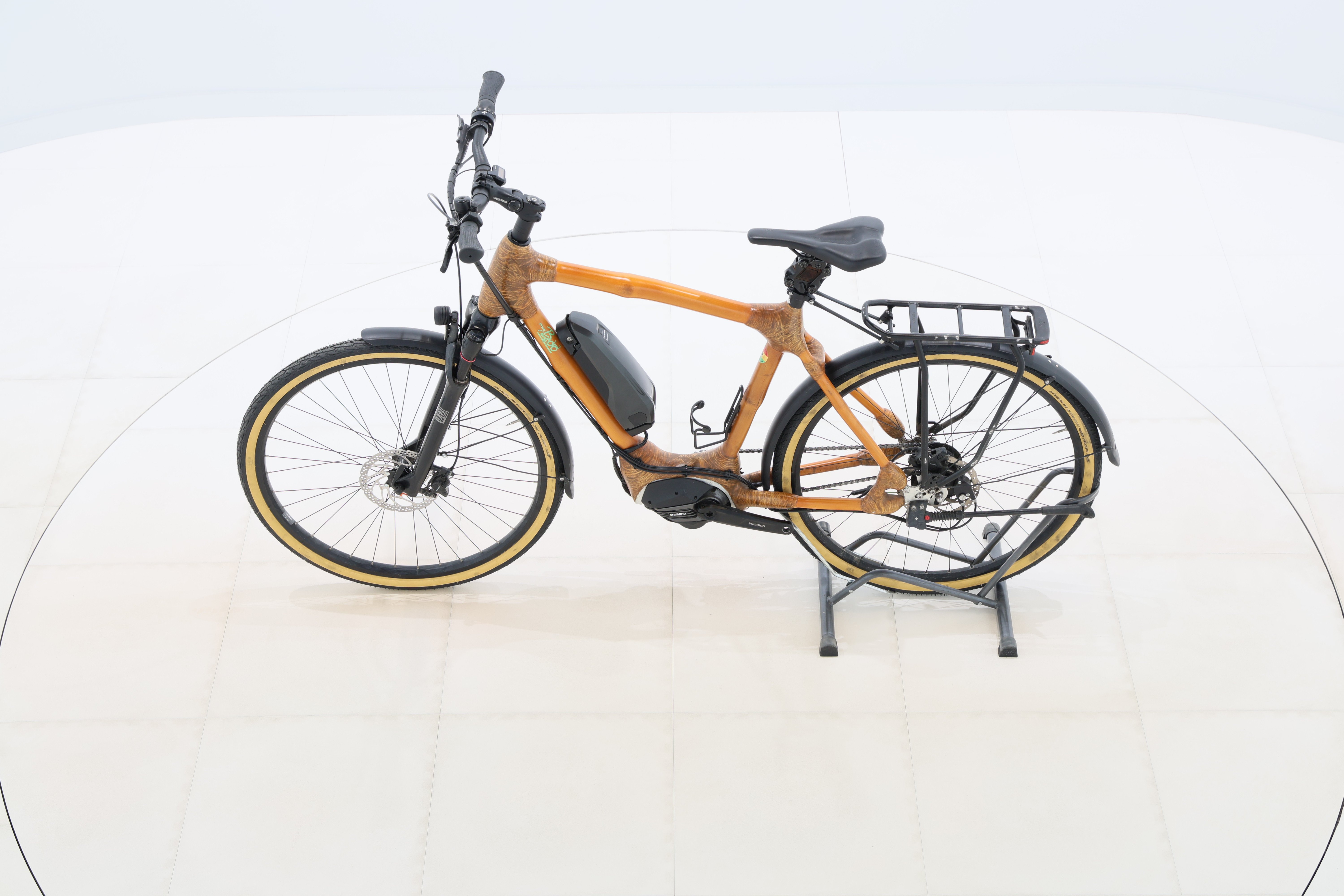 81c6fb62-d097-421f-afd6-d07427399784