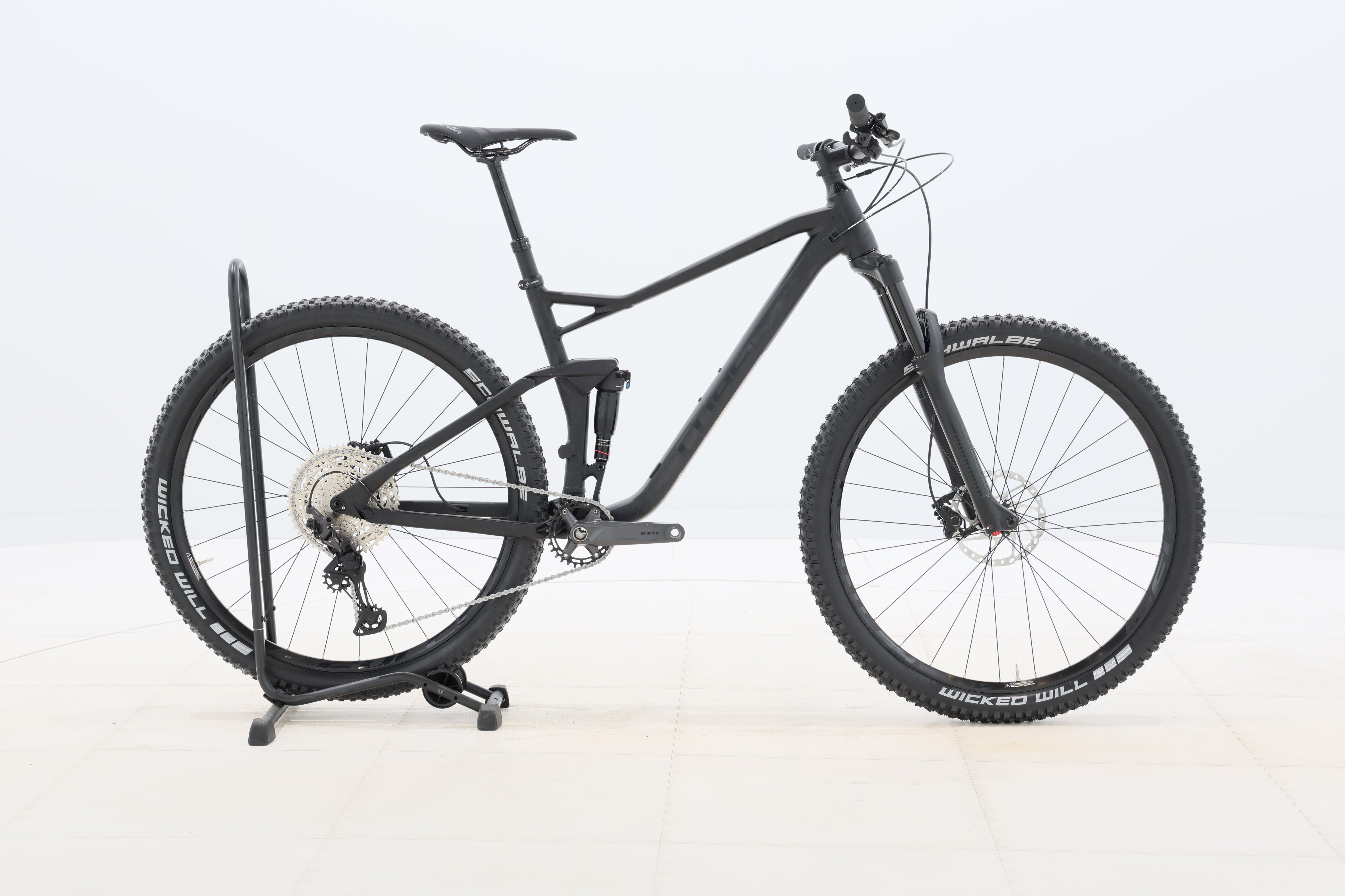 f1f69ac7-97b9-4ffc-8f7b-ab03f5de22cf