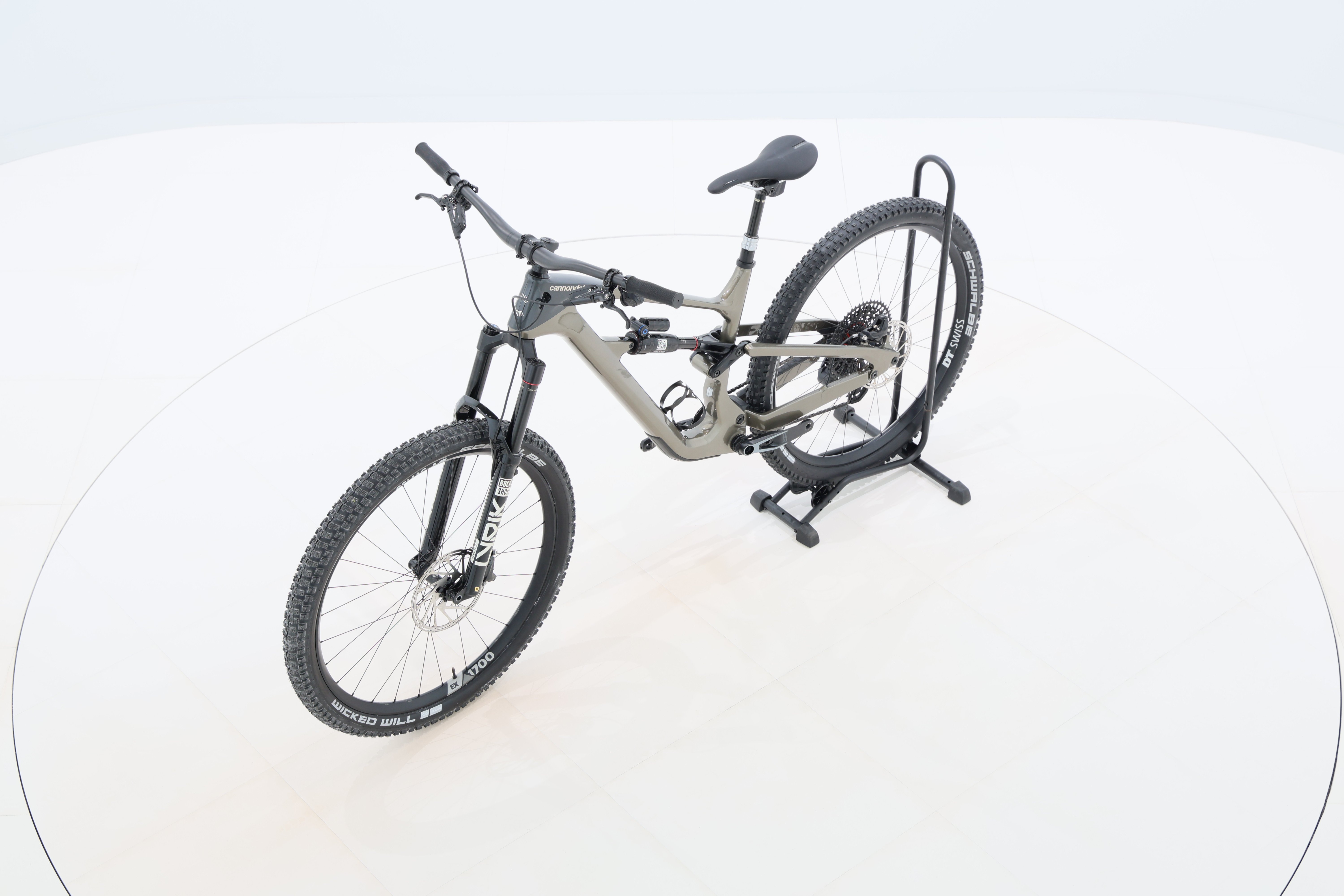 16b9b5d2-89e9-4c72-a3ac-2a67efe3e111