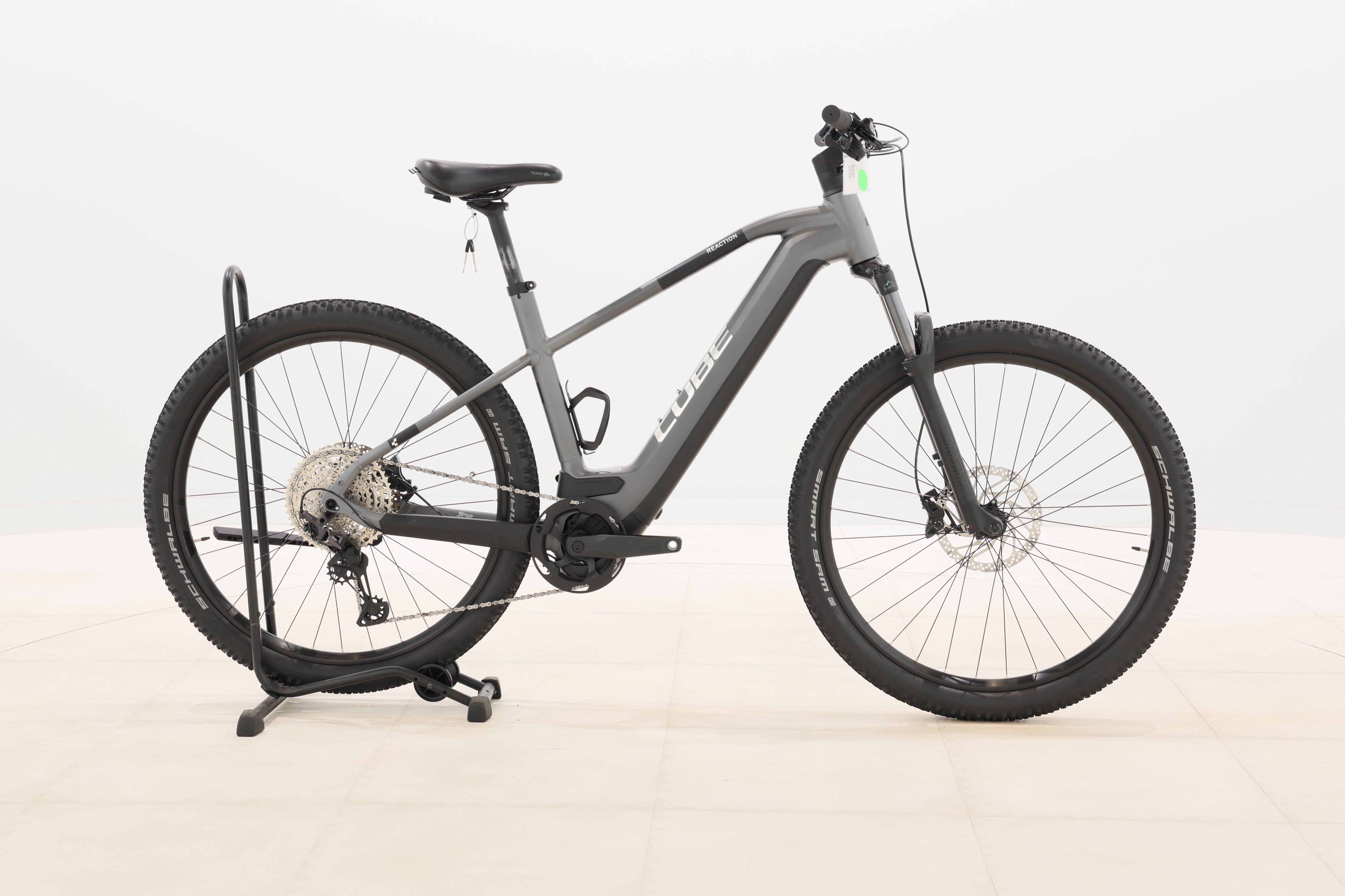 Cube REACTION HYBRID, RACE 750 2024