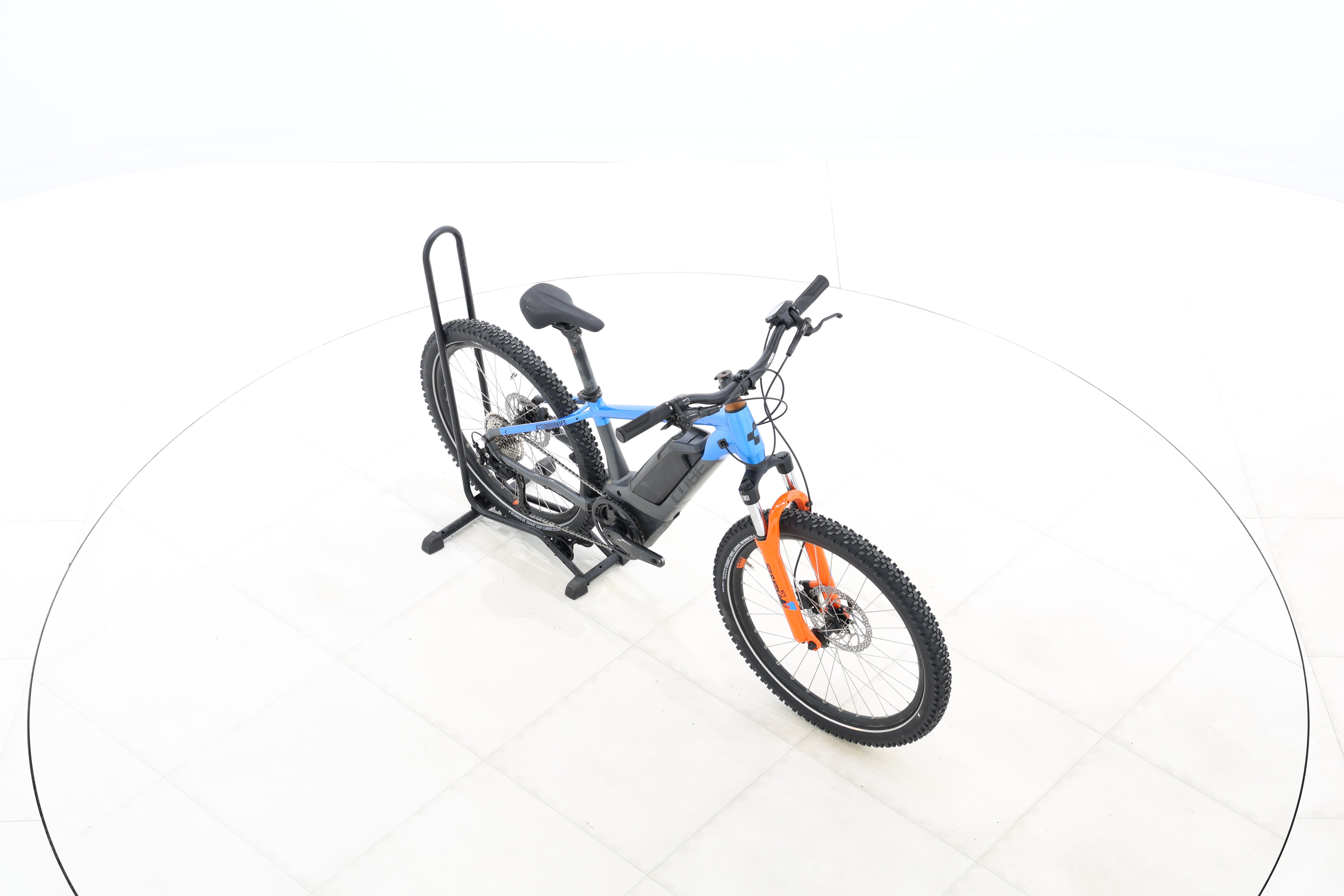 4186140c-b6a2-4aab-a642-a8a33e48740b