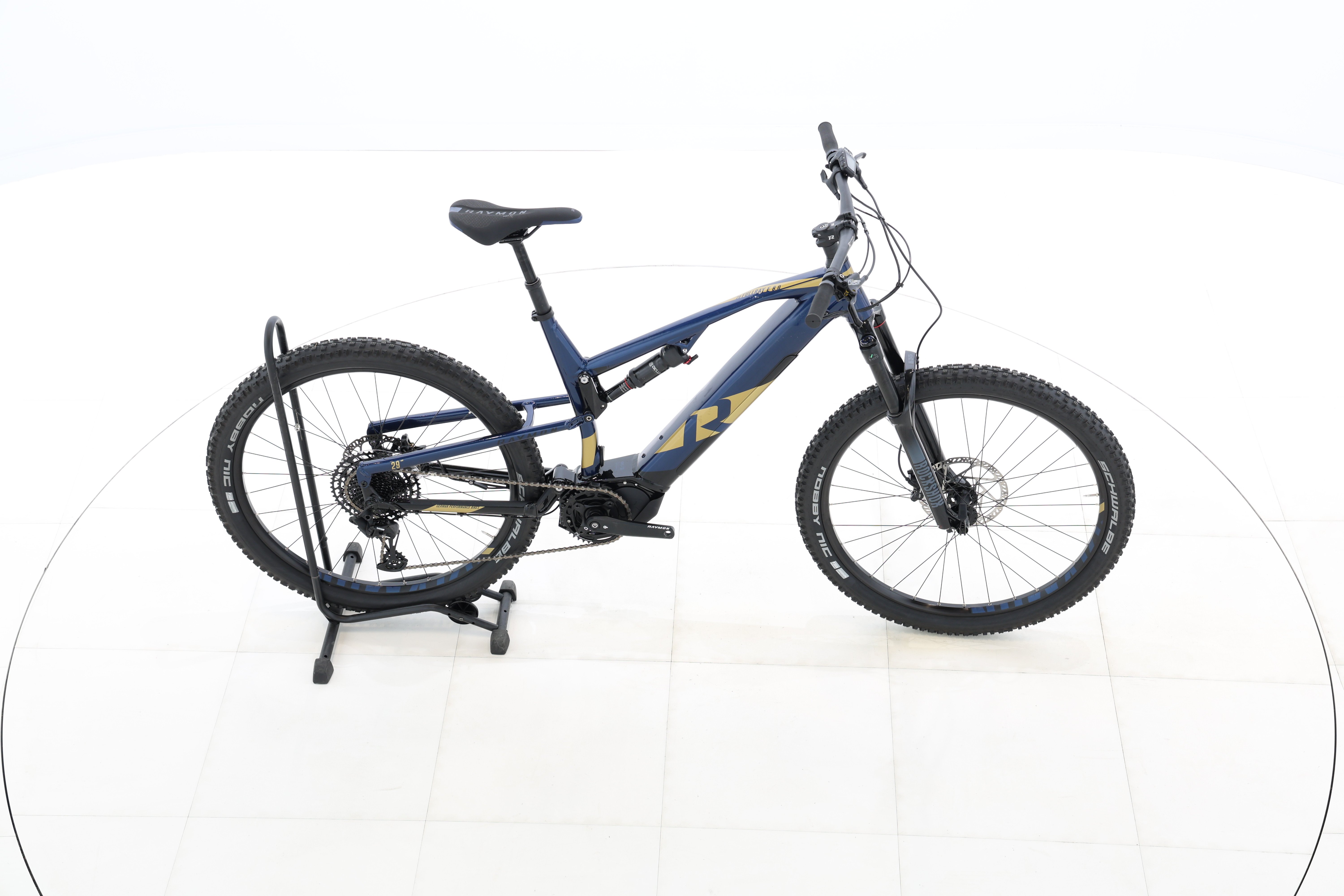 6a53c7e8-c734-433b-bf78-dc91fba9f935