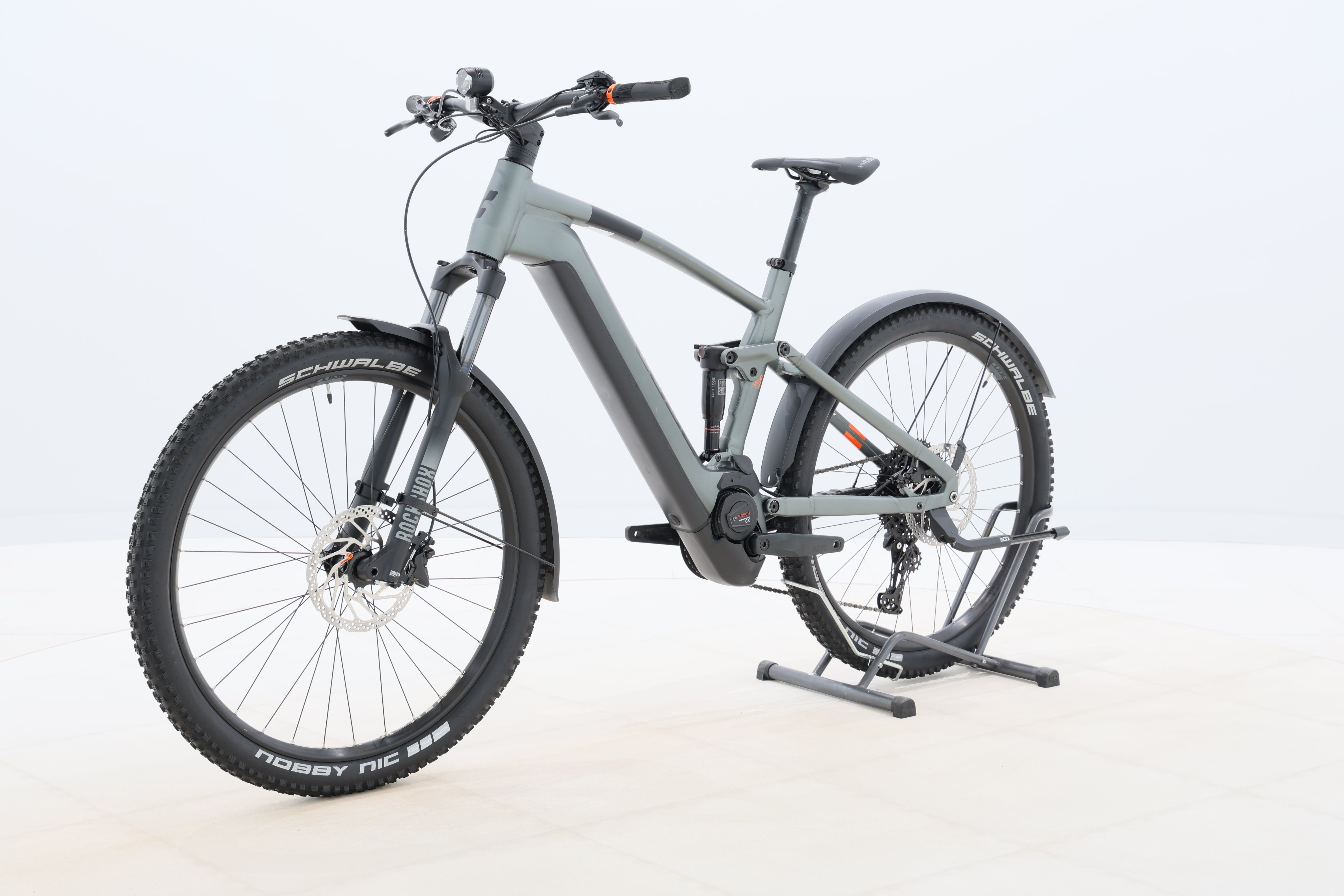 0954b218-f32d-470f-ac7b-a2c74e107979