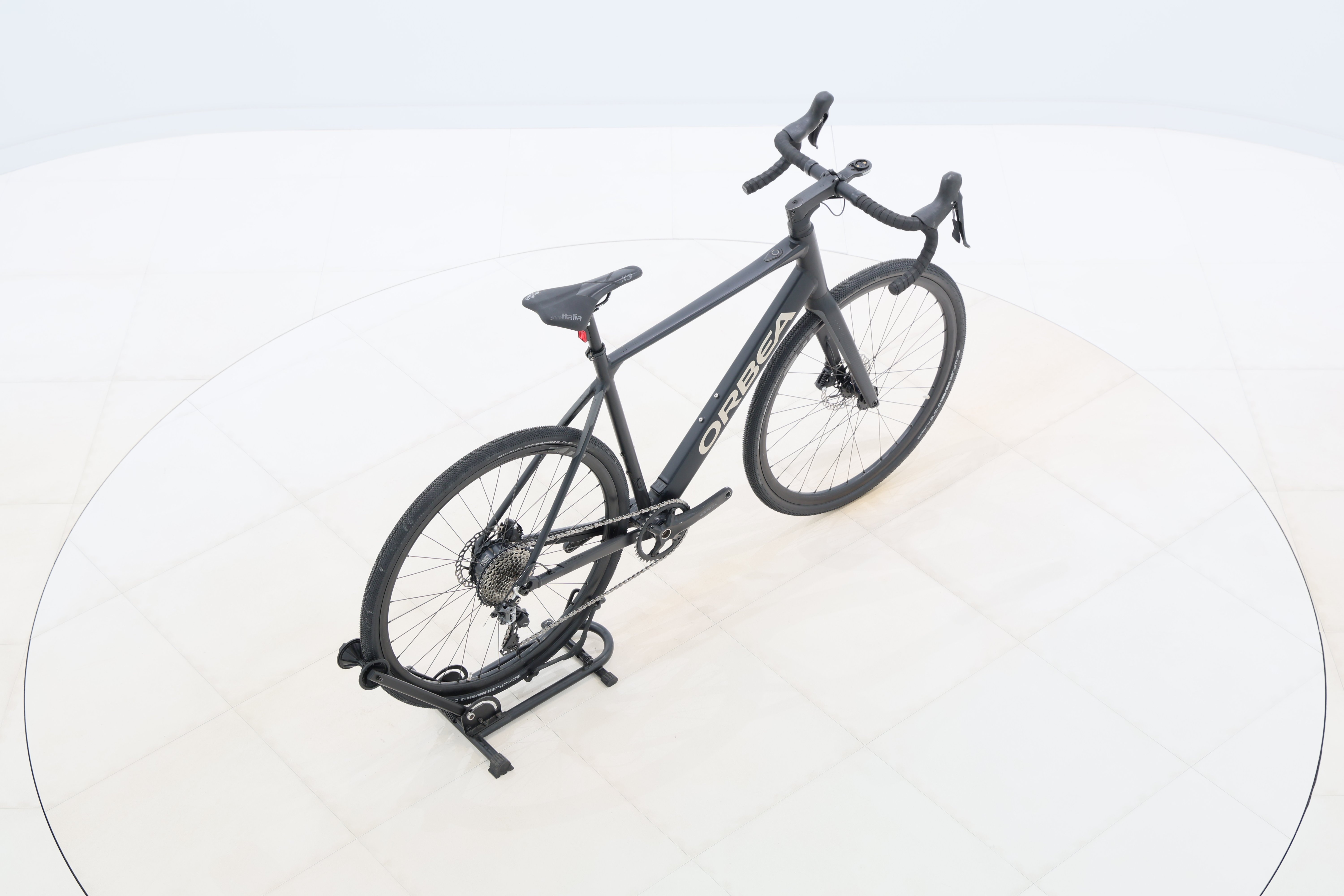 9f41a6b0-9d6c-418e-8954-a05425b96407