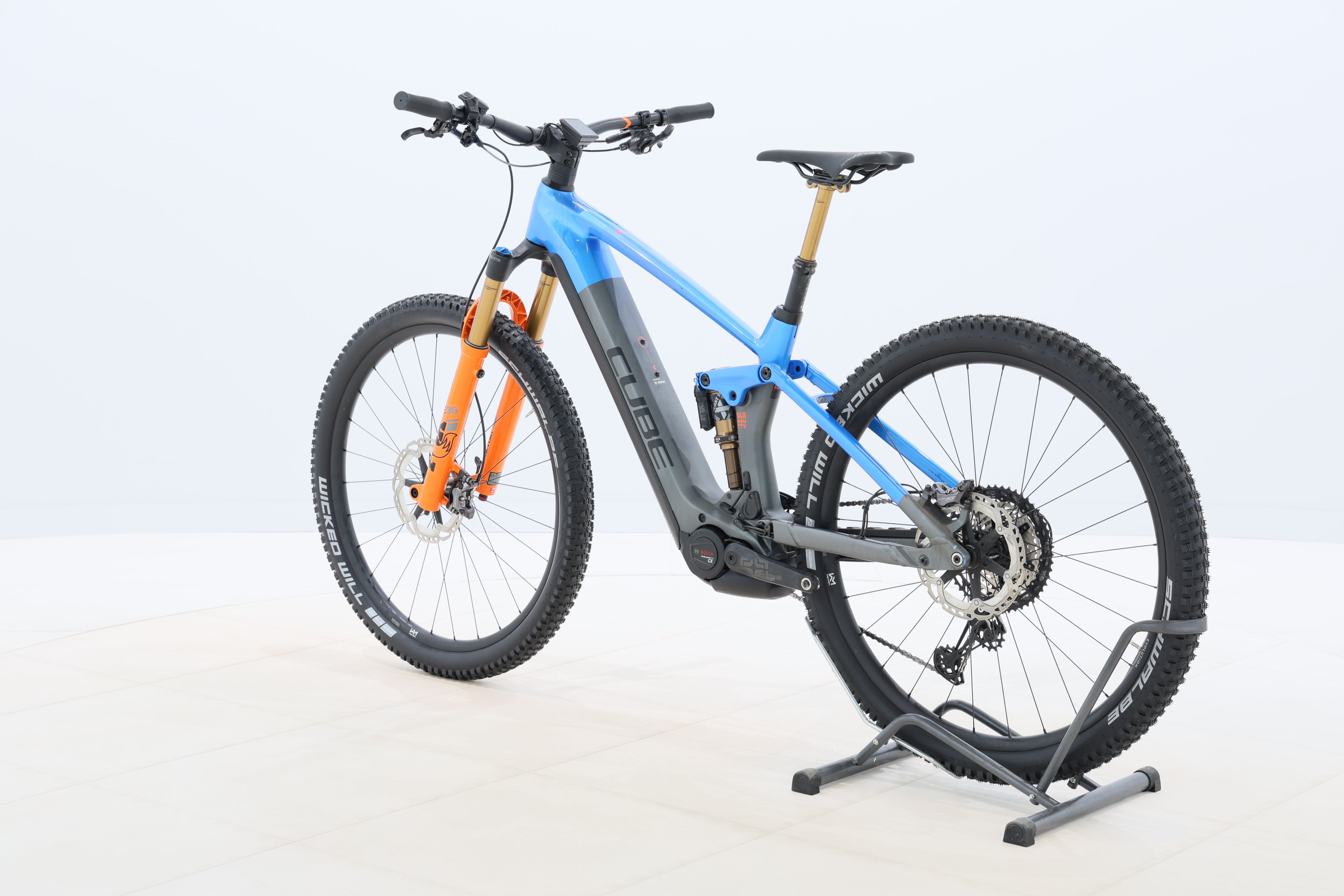 0b64741b-67da-4e3b-bfc0-b1fbe572d8f1