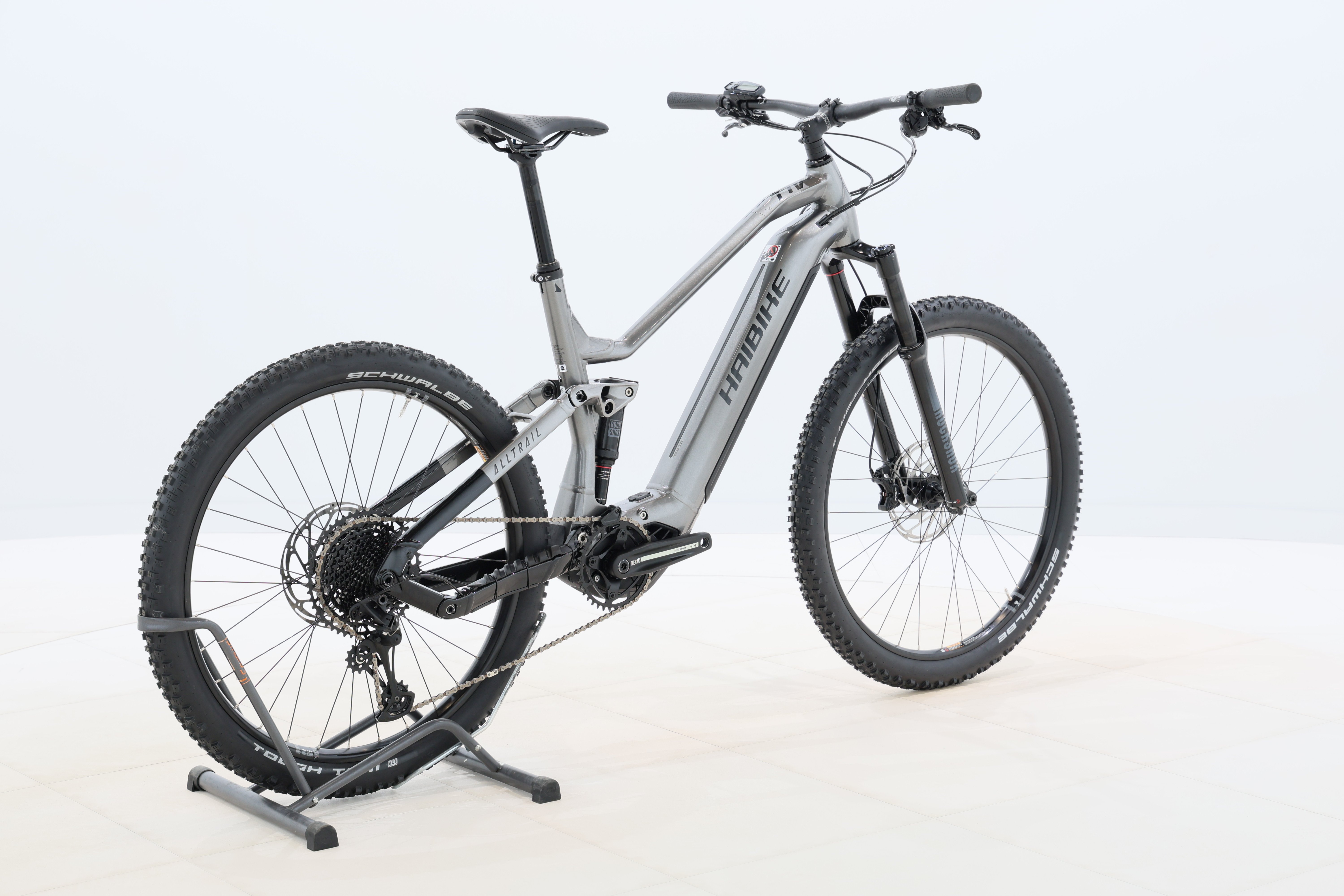 4e5cd9c2-f6fa-40f2-9dbd-16949ef8573d