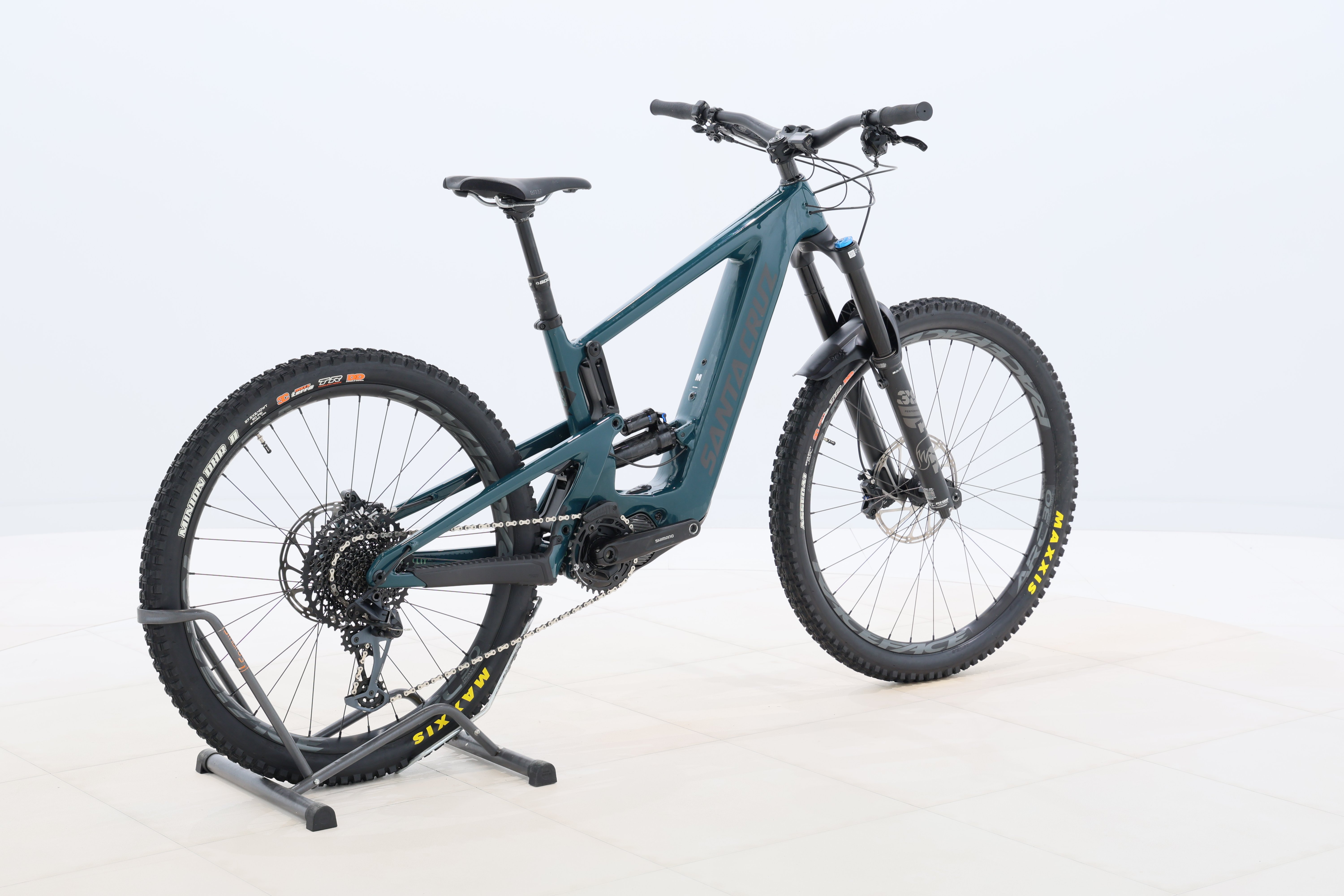 eb9f3fe0-0d44-4747-ada5-24768945b494