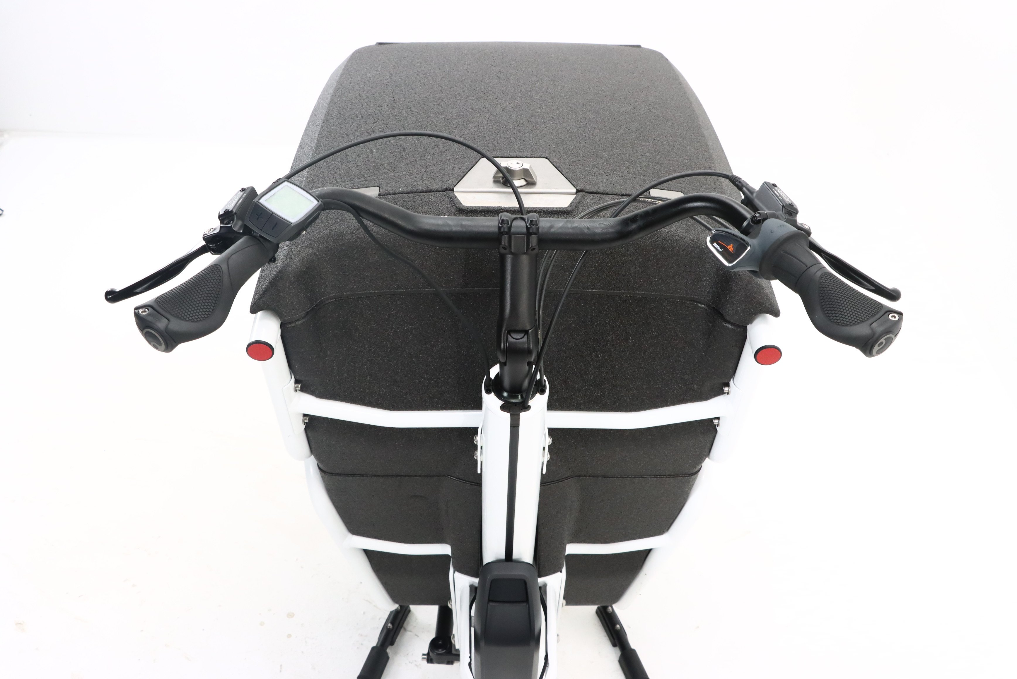 1e3b2bc5-b40a-4dae-8a44-947ac750eb86