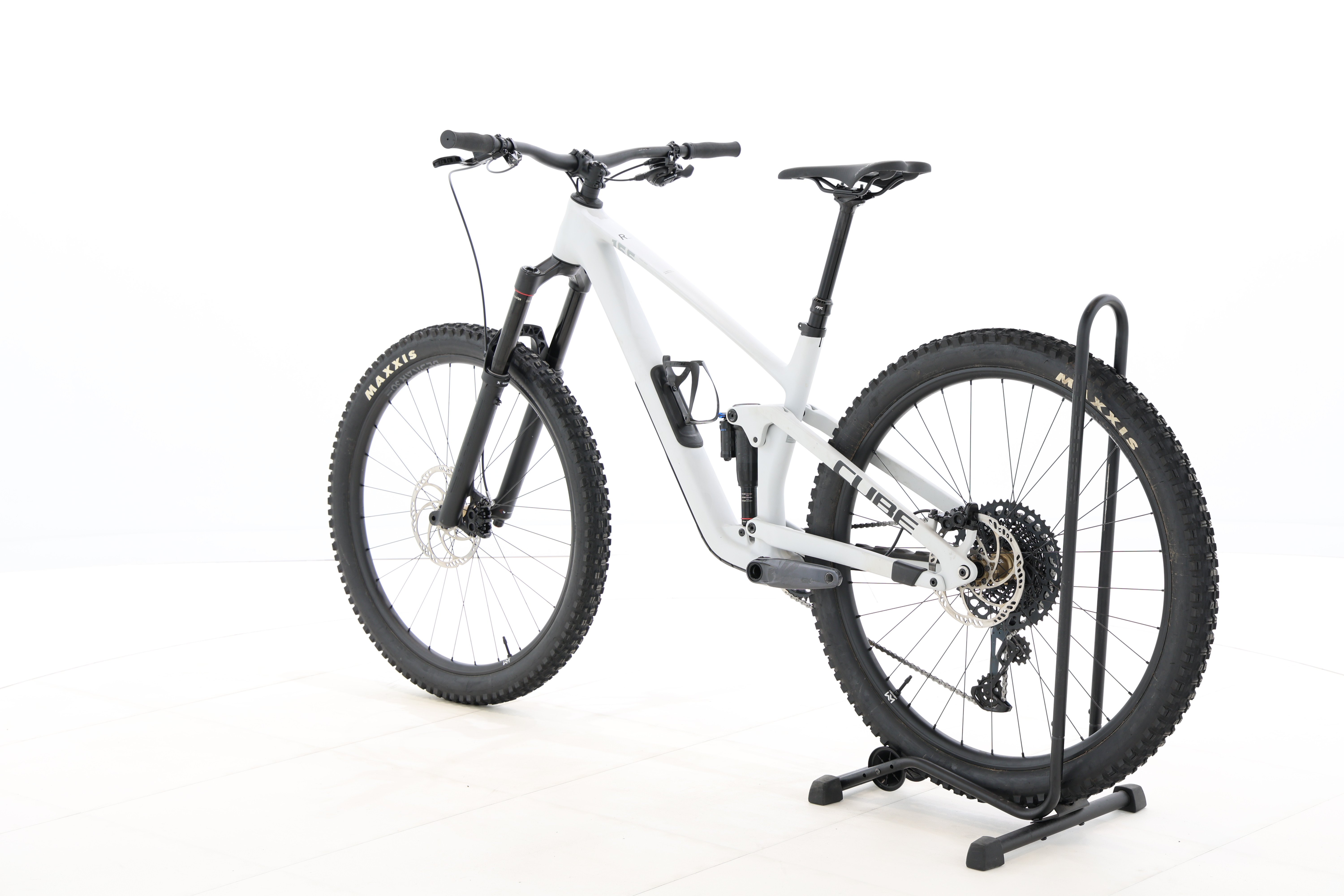 b0a7b68e-e889-4abb-a4ee-2432067b8e89