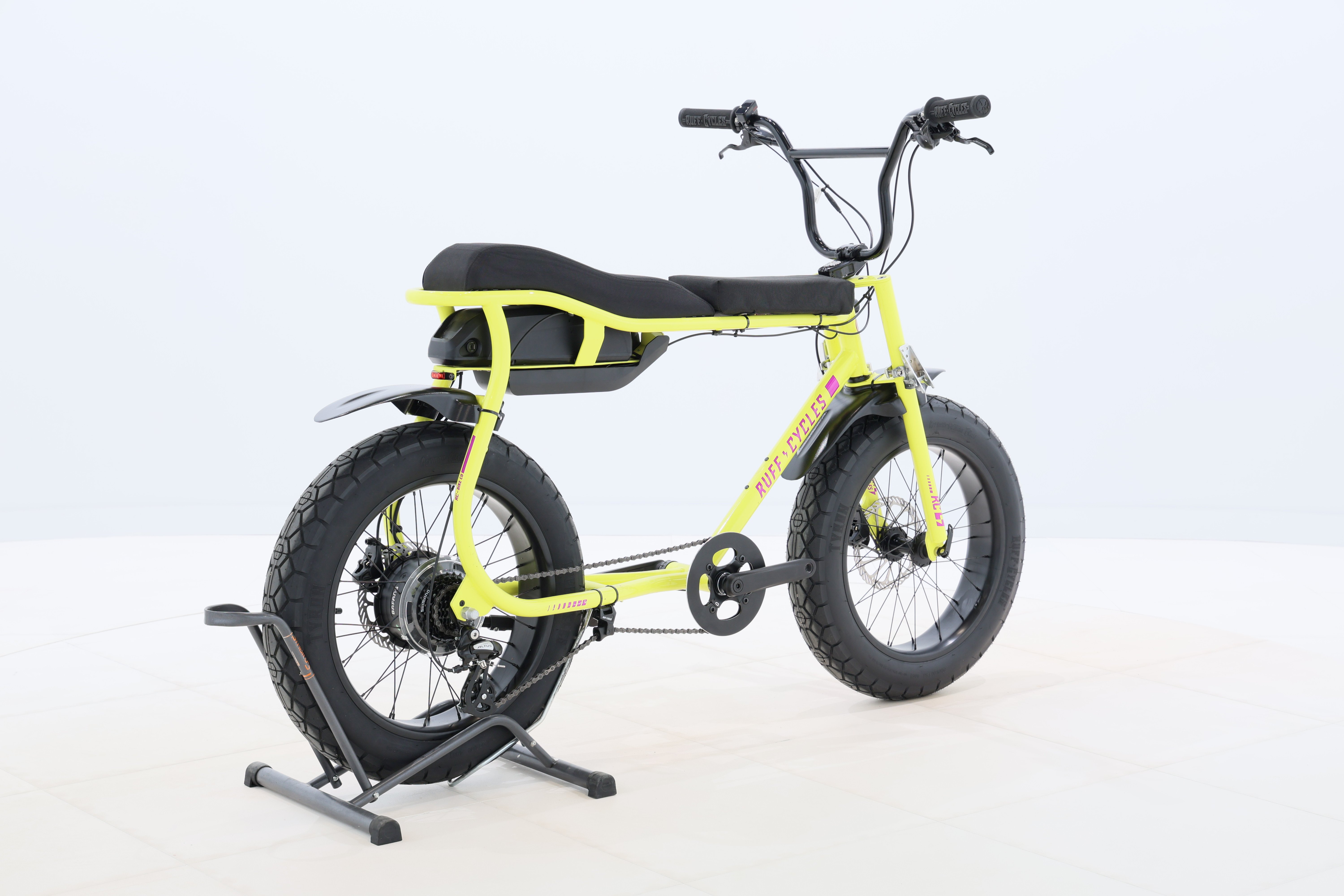 96a4ec7c-9ff6-4e48-9bdc-6345f1589d34