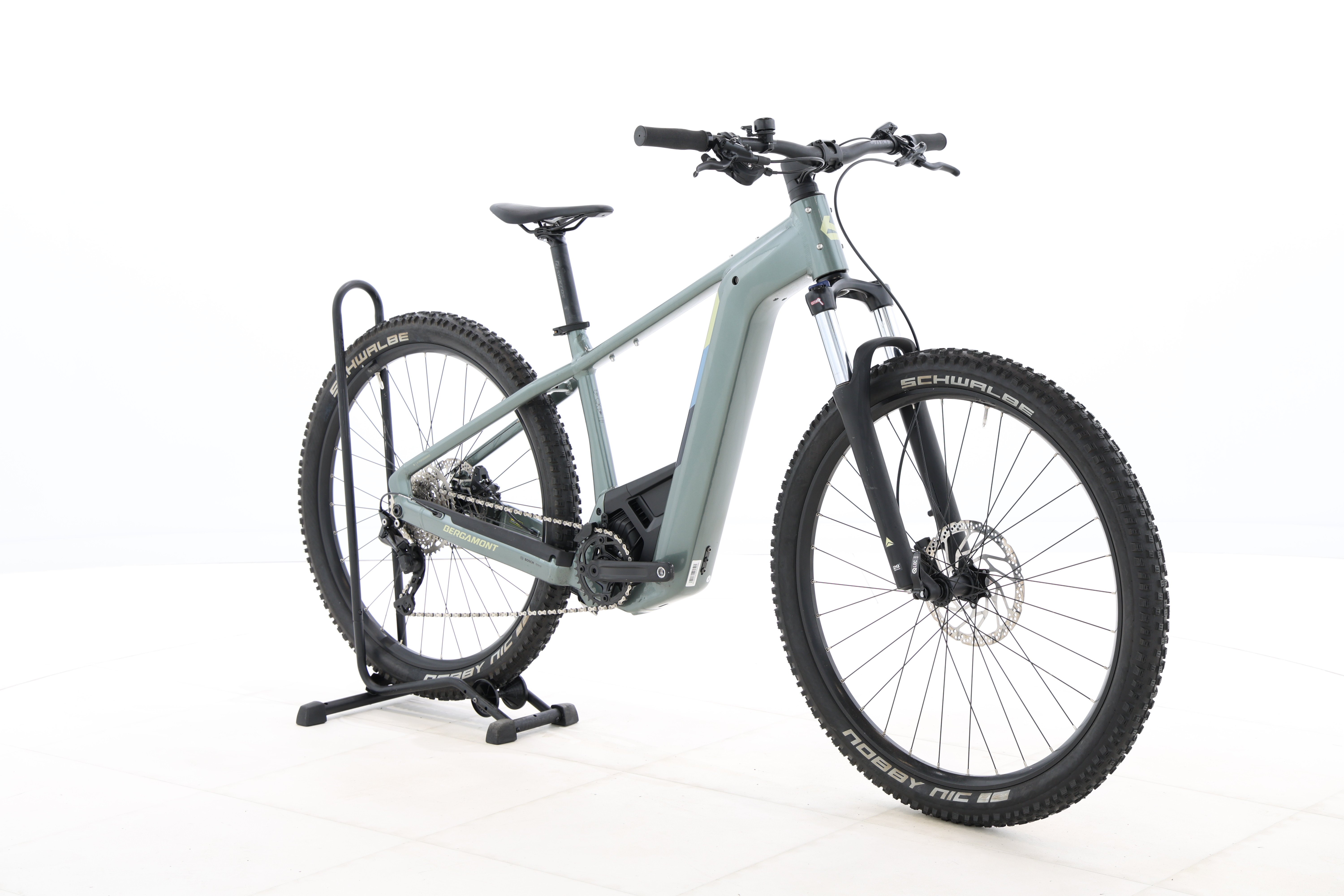 f4e0a827-a43e-4594-b55a-2ff0b3418900