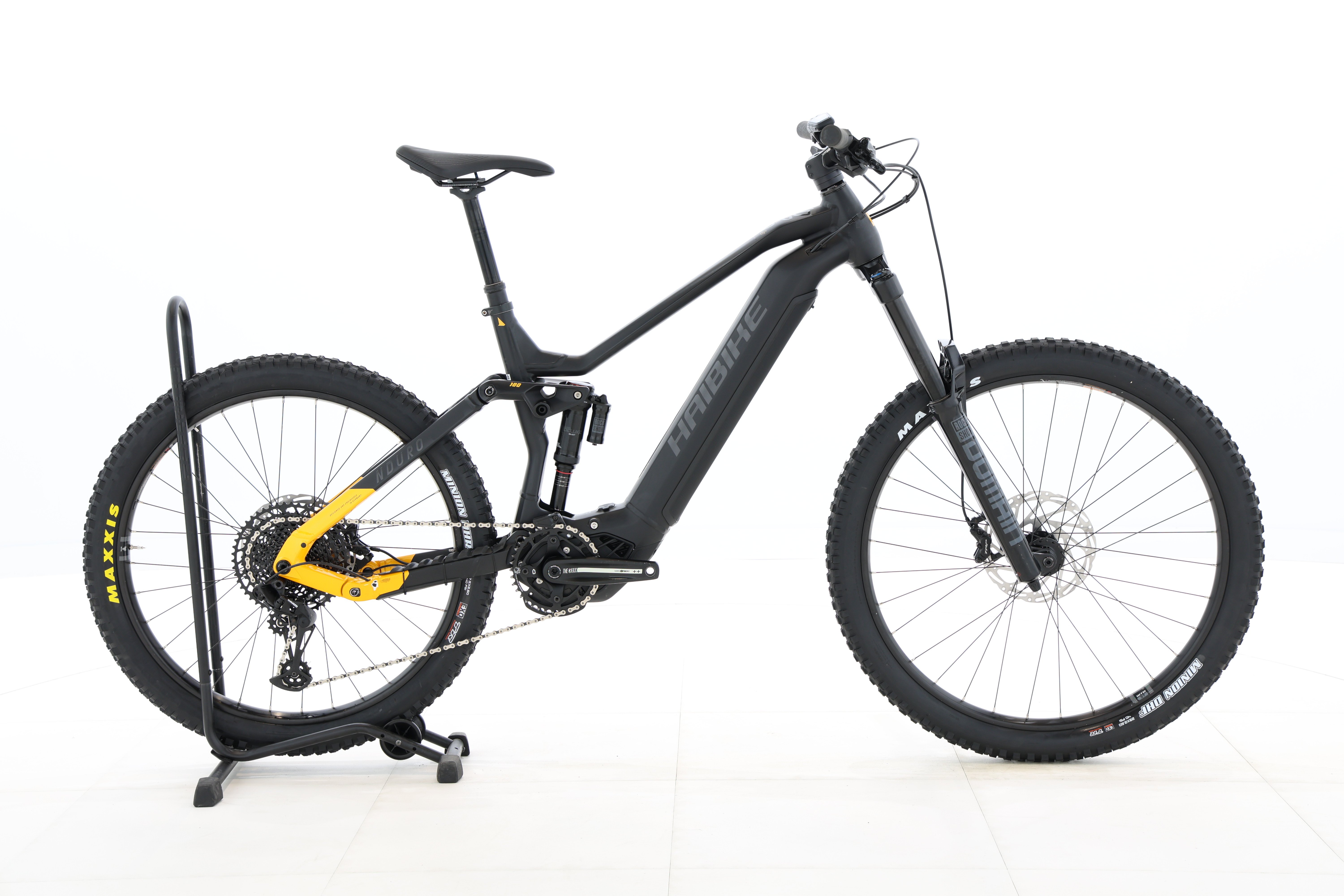 b06a0093-4fdb-46c2-8b48-766915ba3340