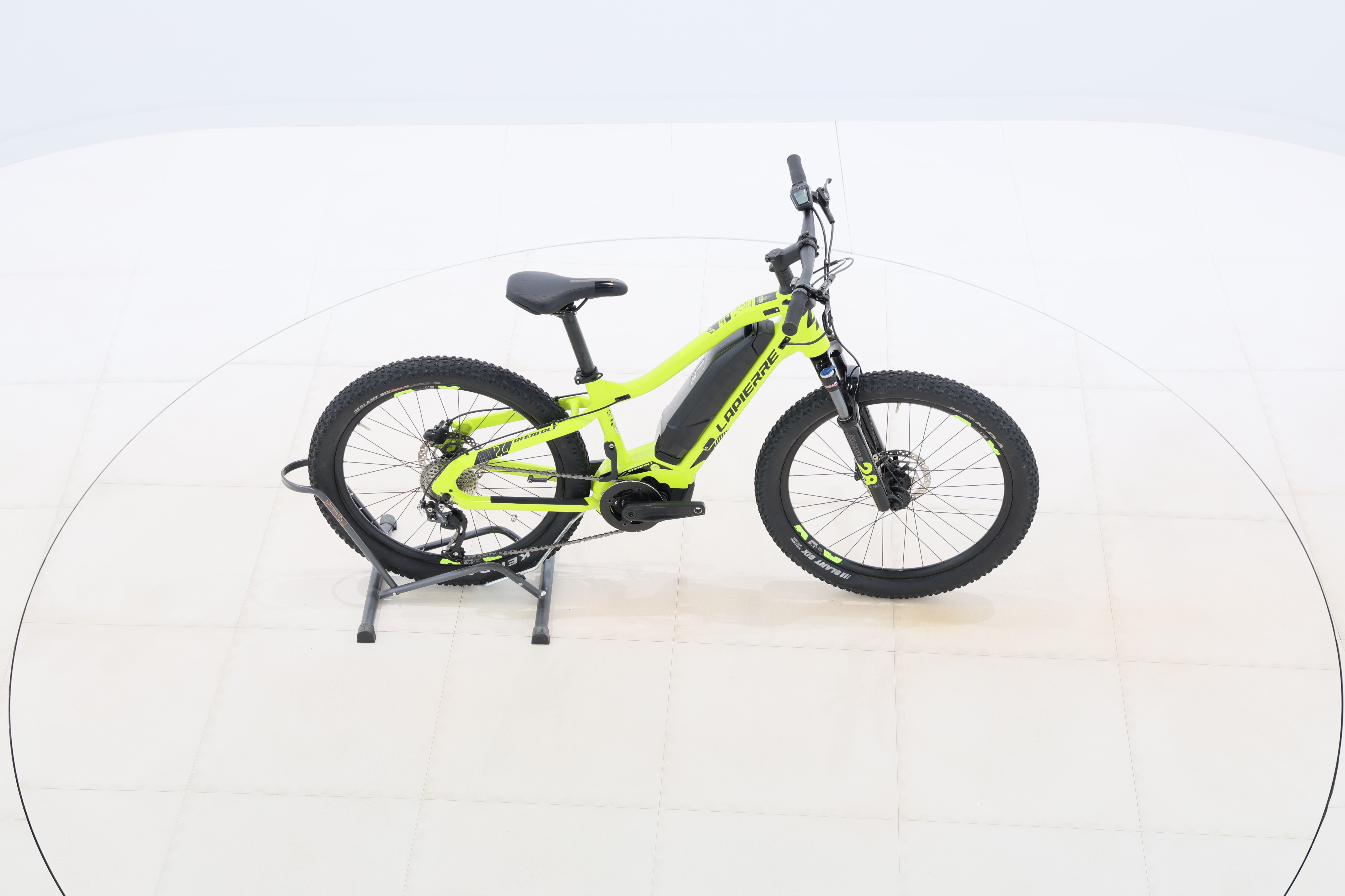 f550f6fc-6d0d-418d-bddf-8c7150c7f27c